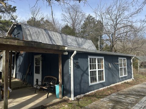 Photo of 102 Rock Church Cemetery Rd, Charlotte, TN 37036 (MLS # 3130752)