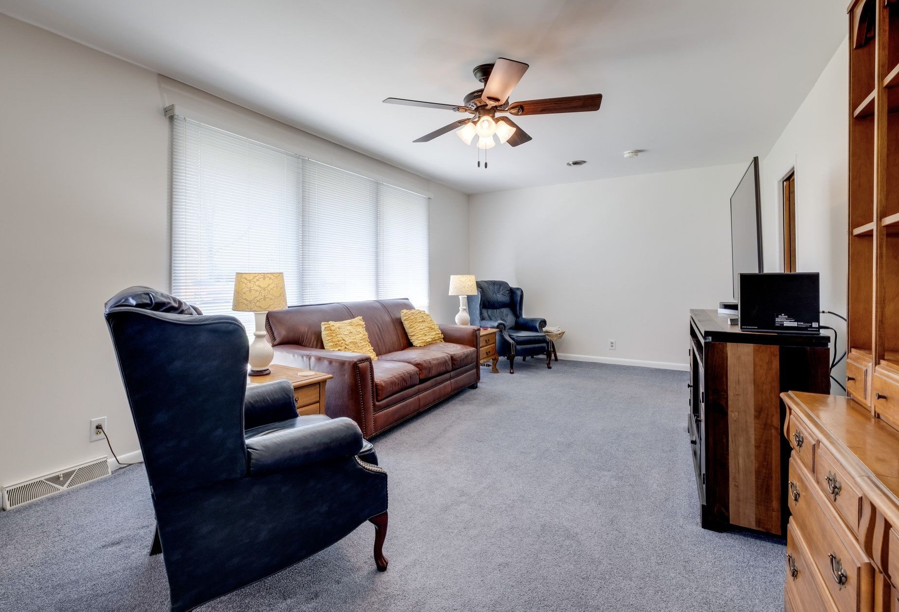 141 Hickory Heights Dr