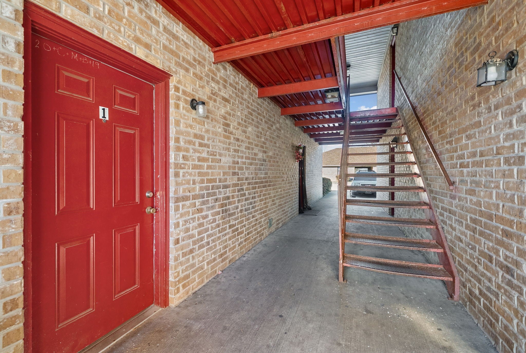 1935 High St 6