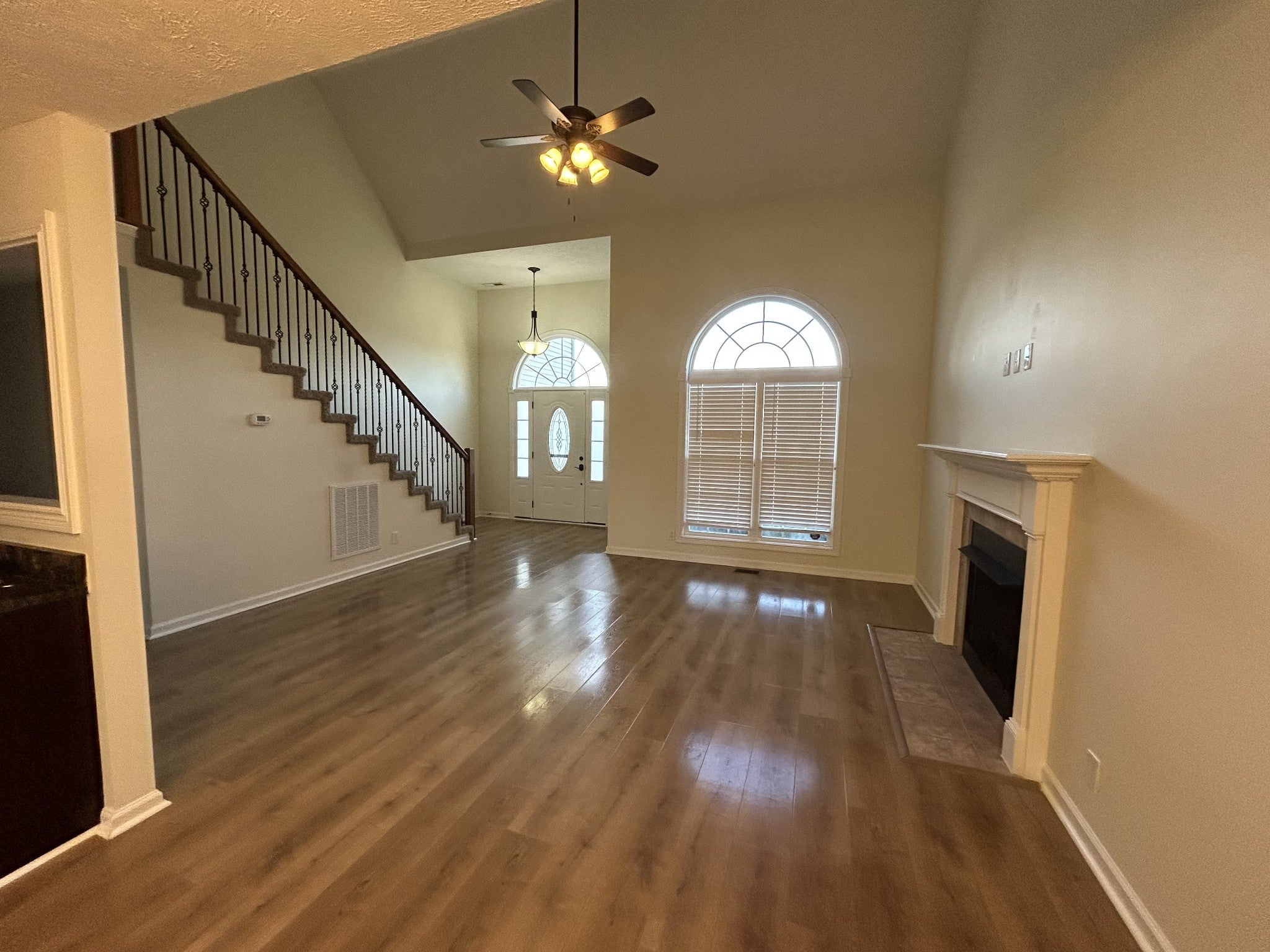 3611 Fox Tail Dr