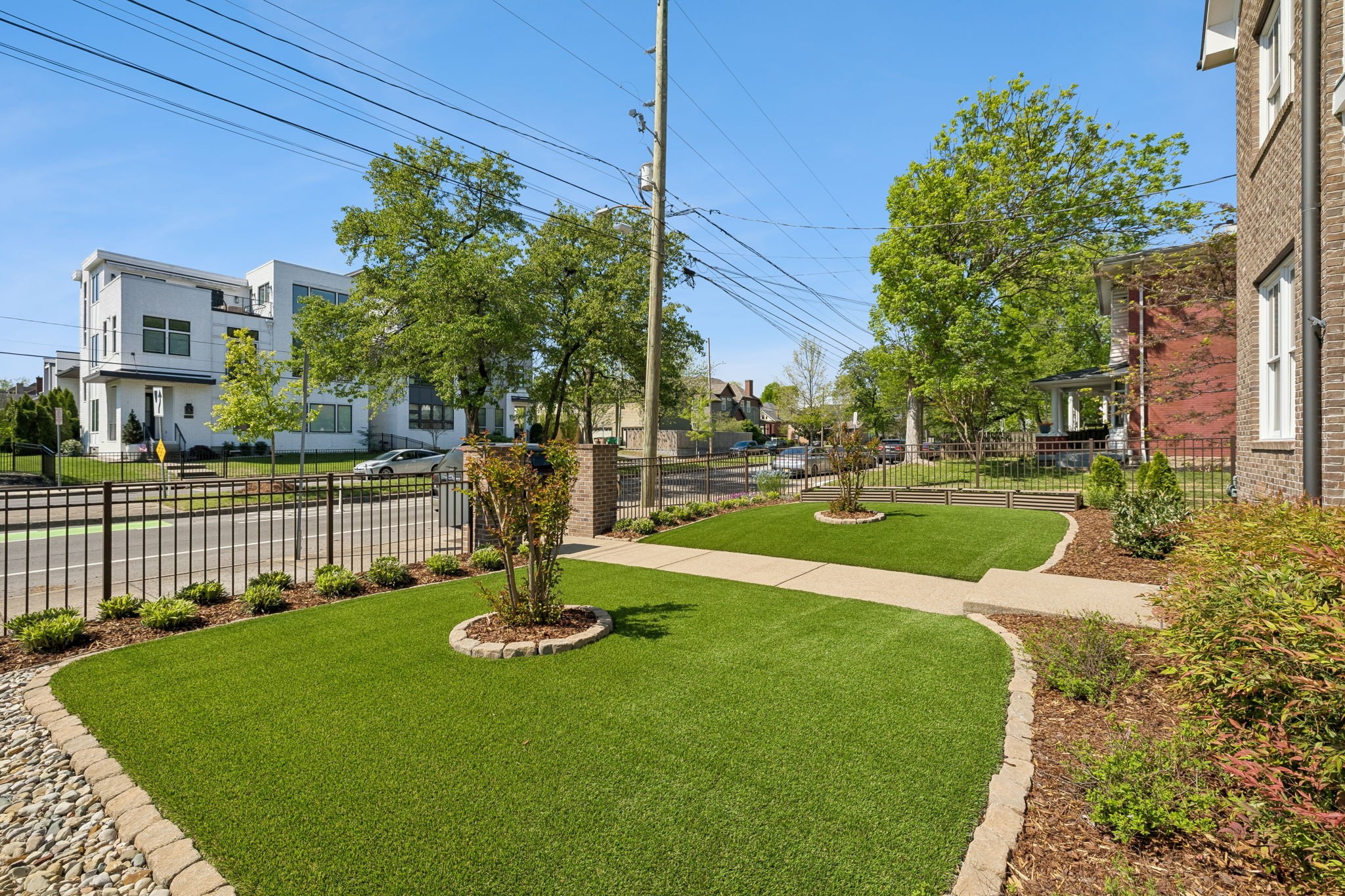 1500 King Hollands Avenue