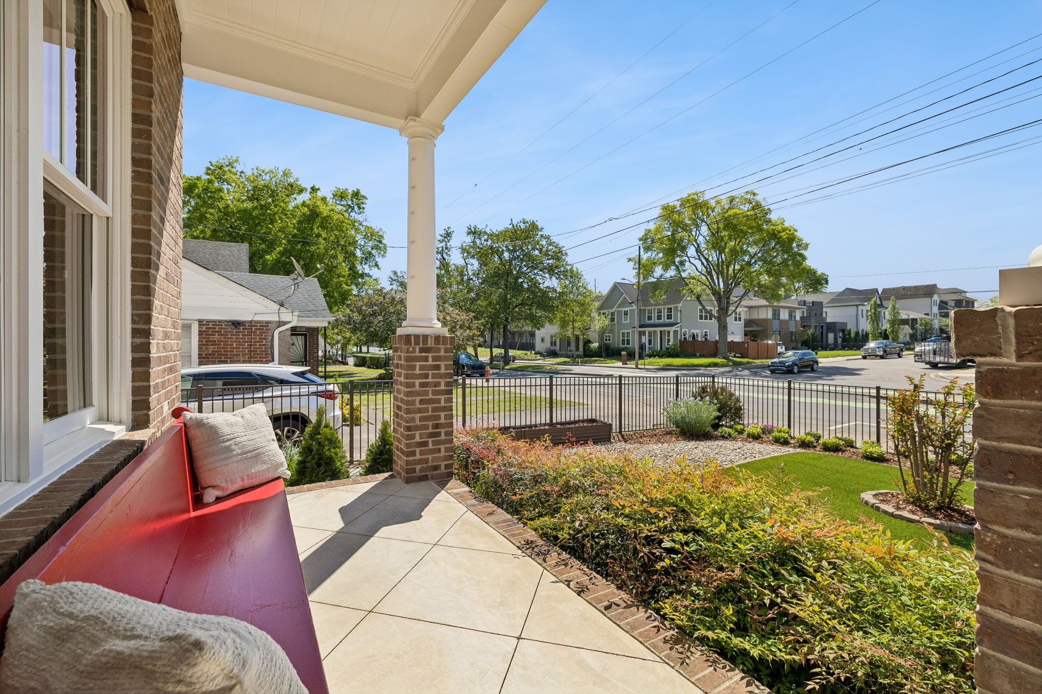 1500 King Hollands Avenue