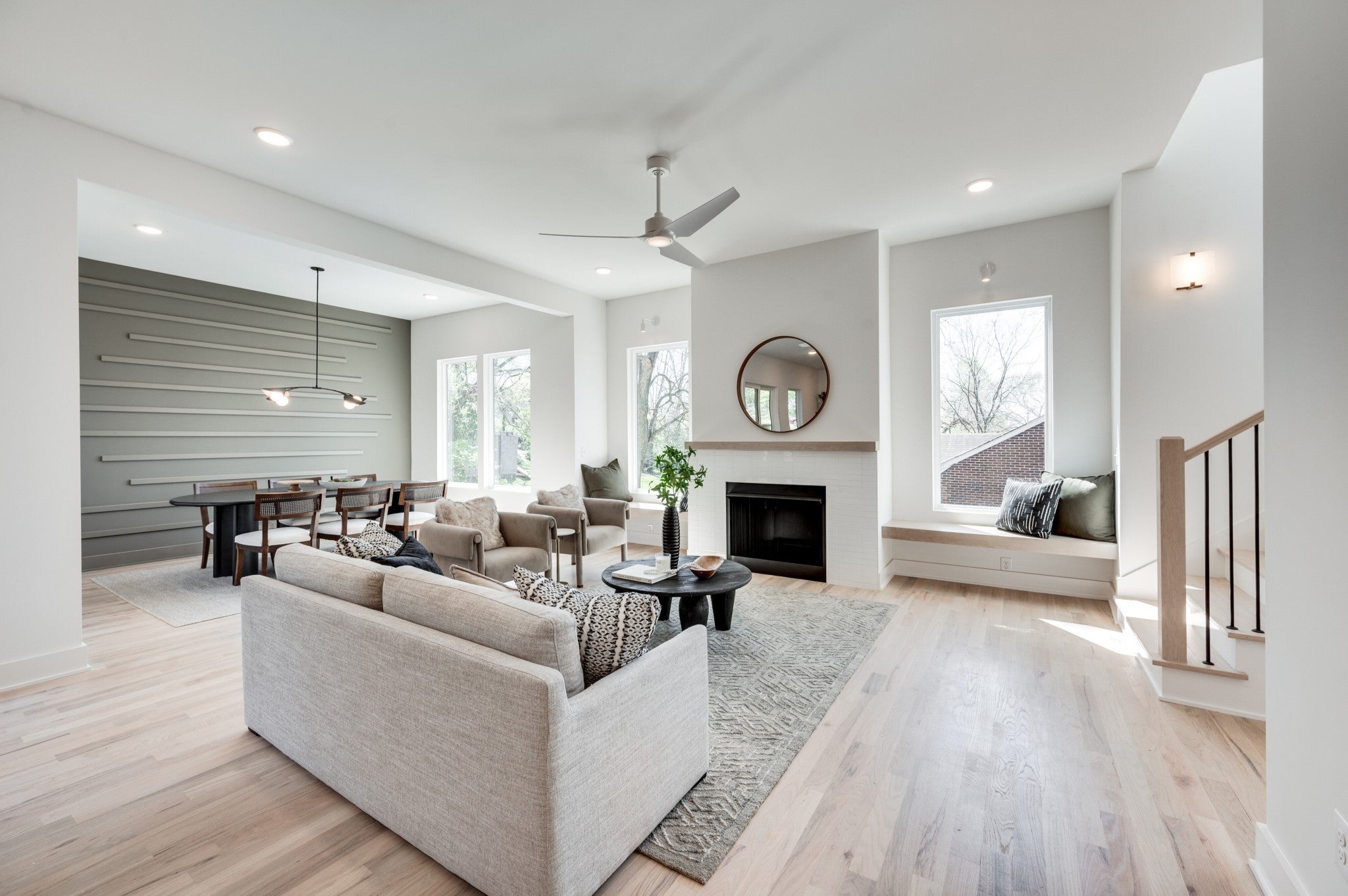 1915A Scott Ave