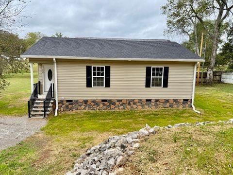 206 Hotel St Decherd TN 37324