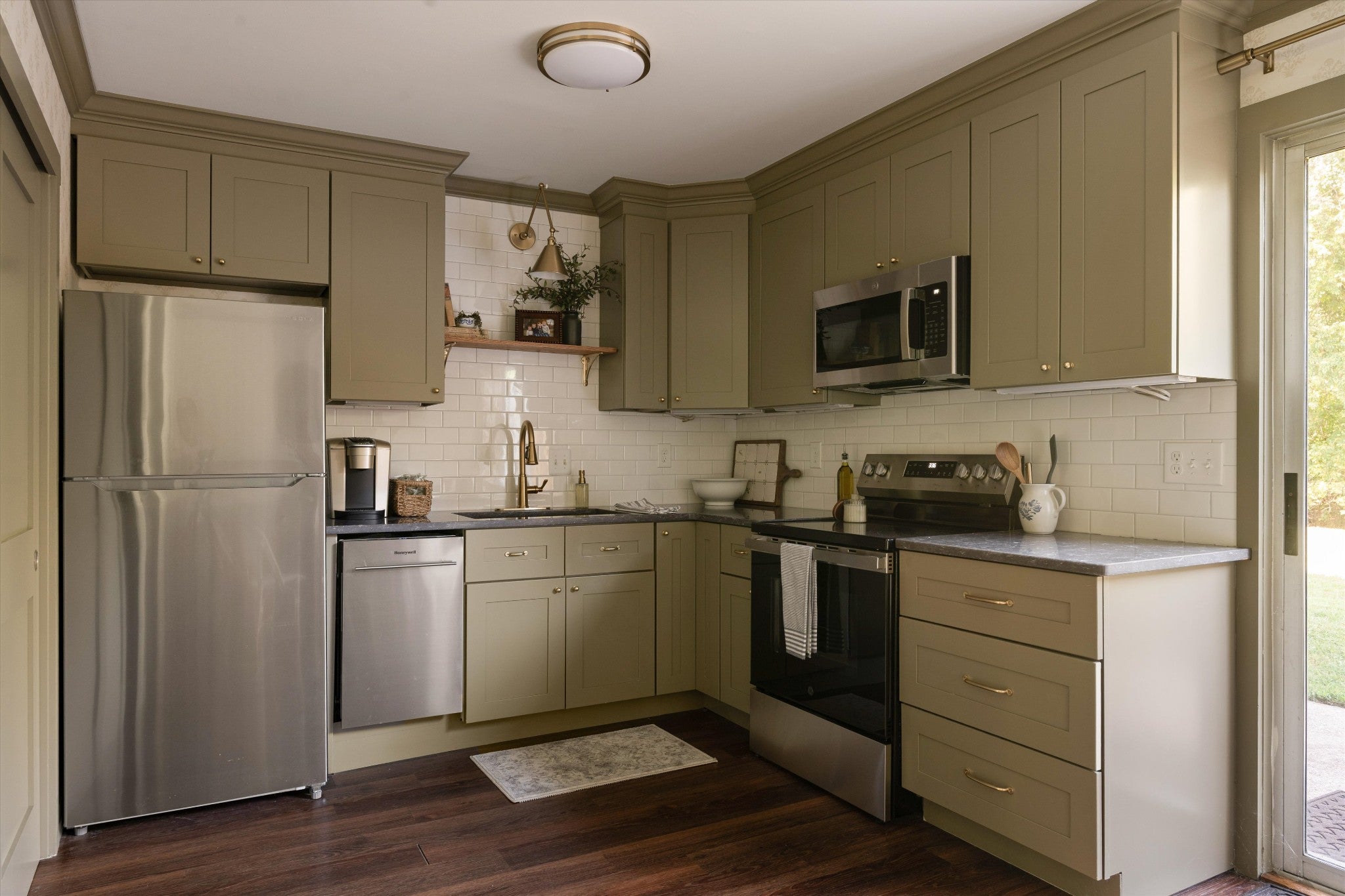 1100 W Main St F7