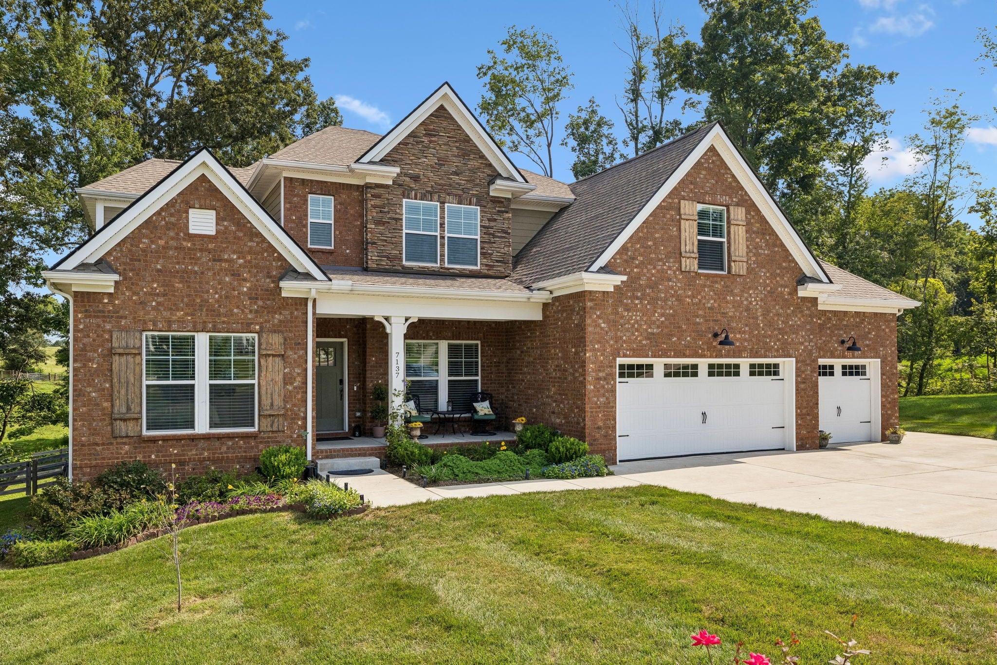 7137 Pepper Tree Cir, Fairview TN 37062 4-bed home, photo 2 of 49