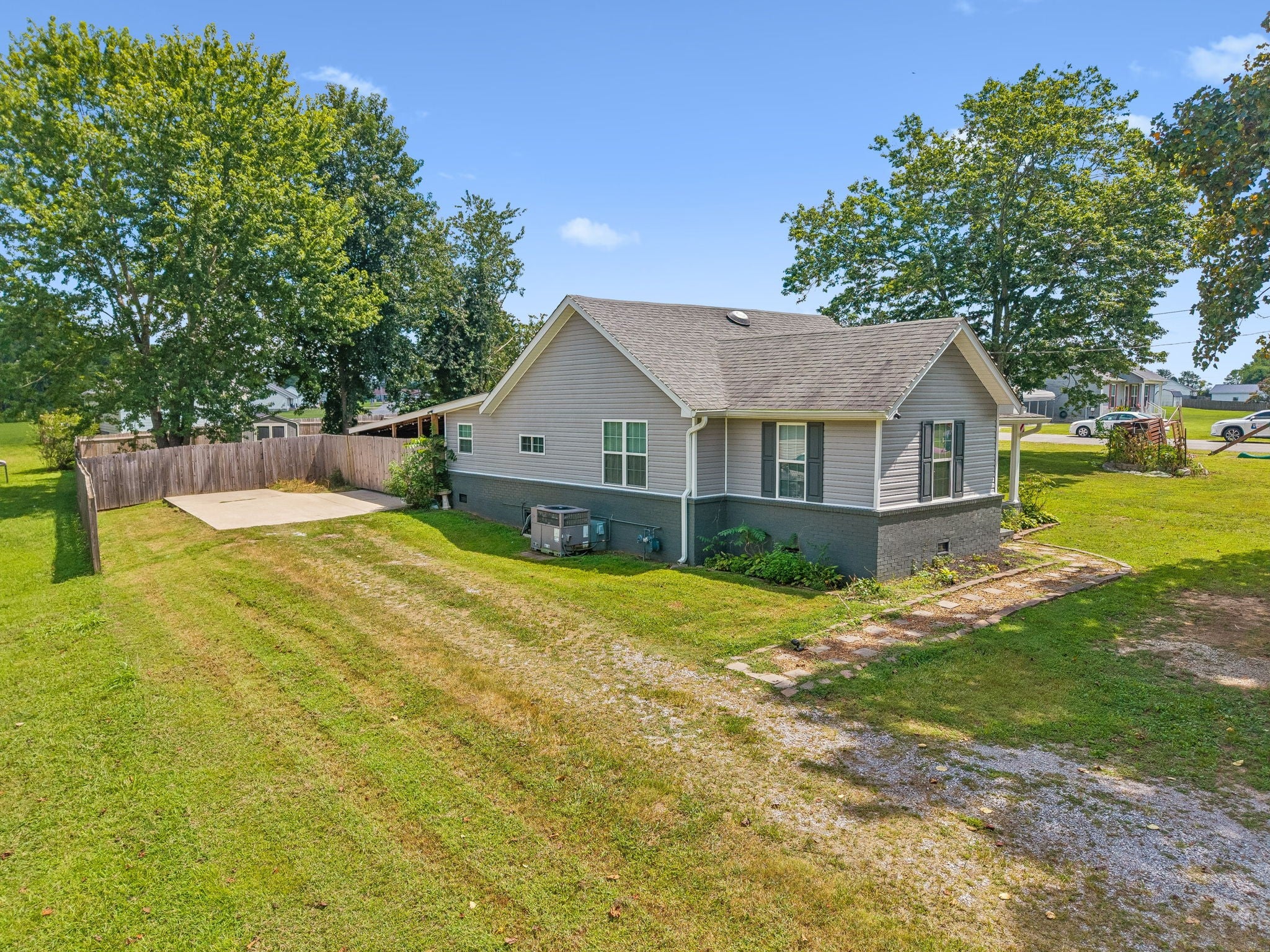 876 Prosser Rd