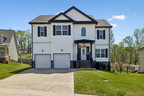 380 Barry Dr Clarksville TN 37040