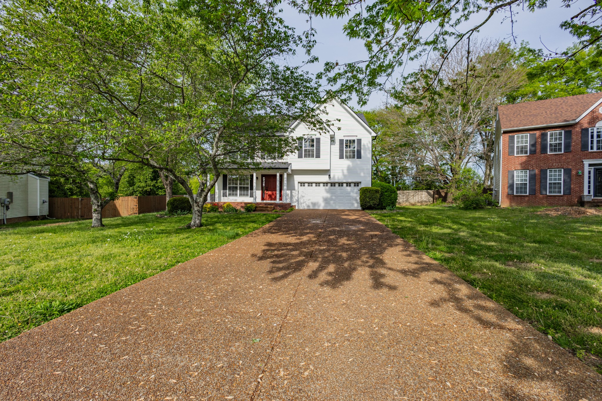 2236 Hayward Ln