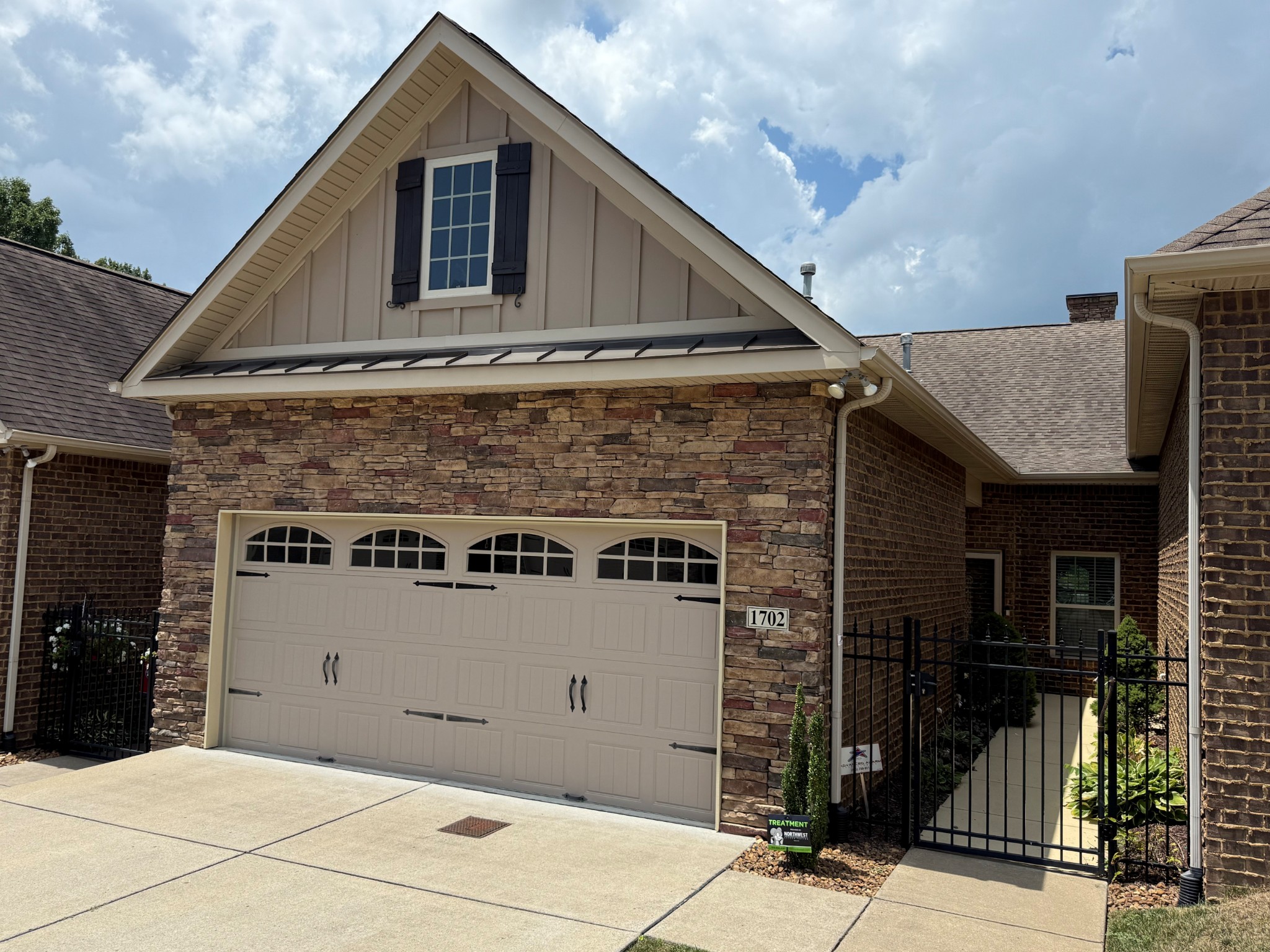 100 Placid Grove Ln 1702