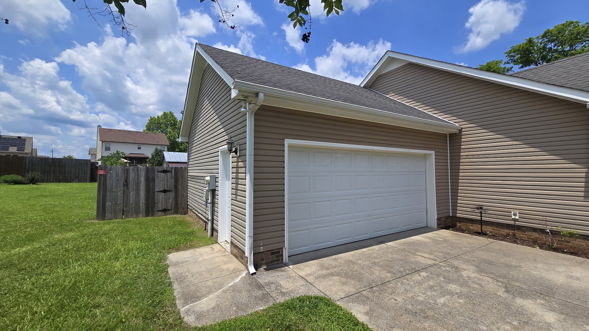 1006 Aretha Dr