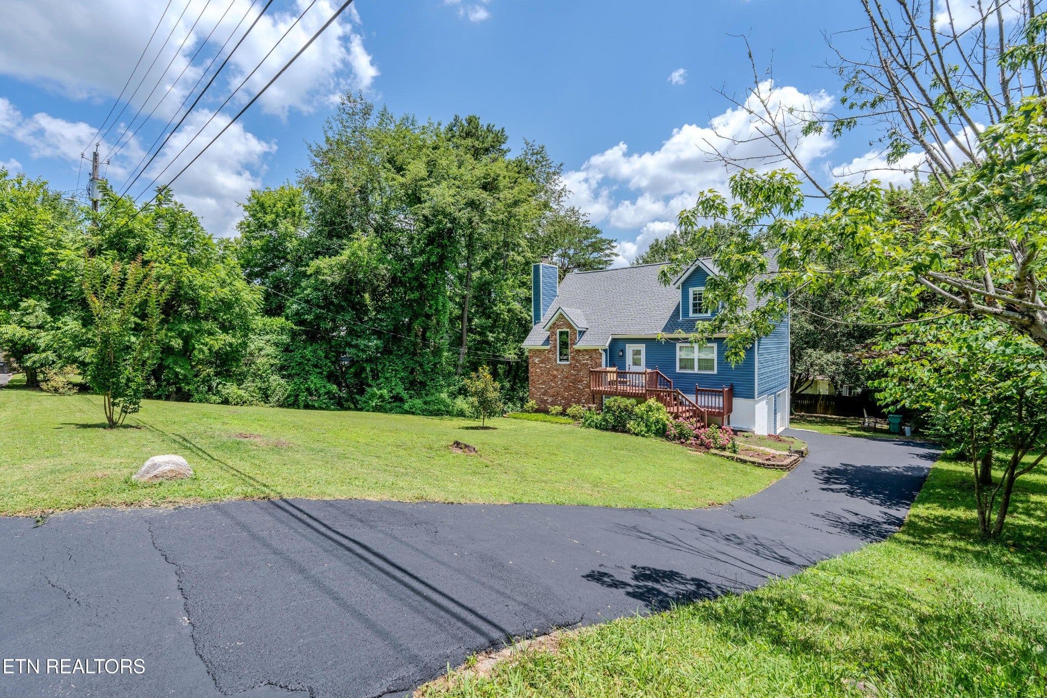 10112 Lonesome Pine Drive