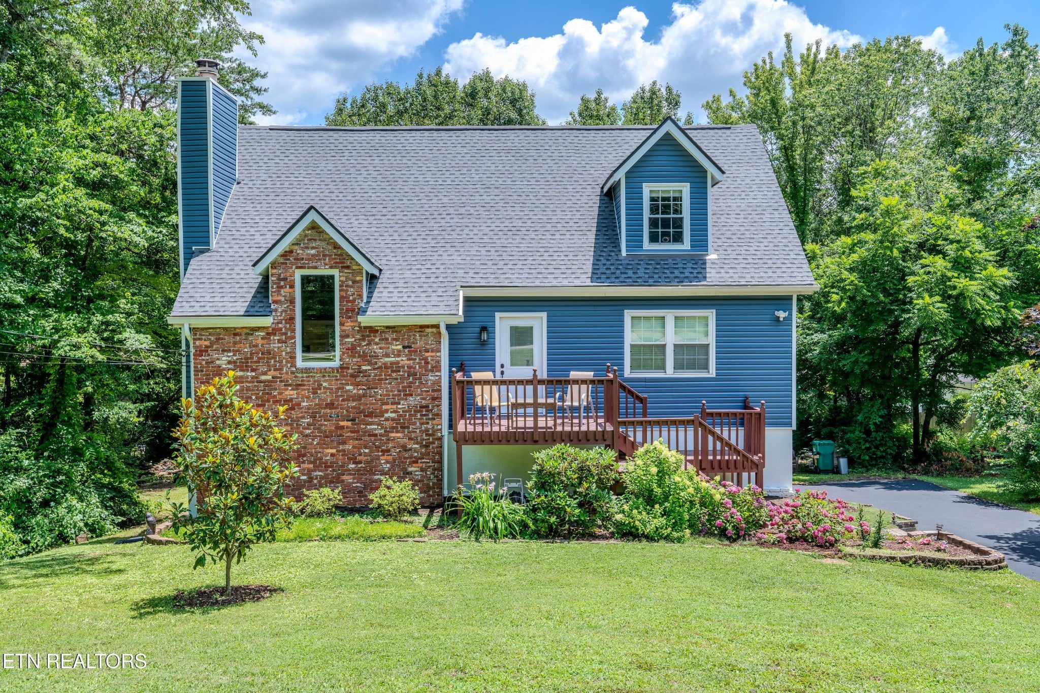 10112 Lonesome Pine Drive