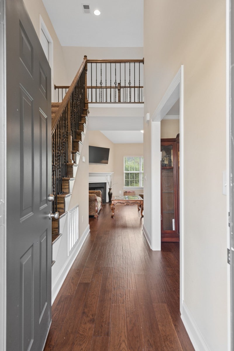 202 Hickory Pointe Dr