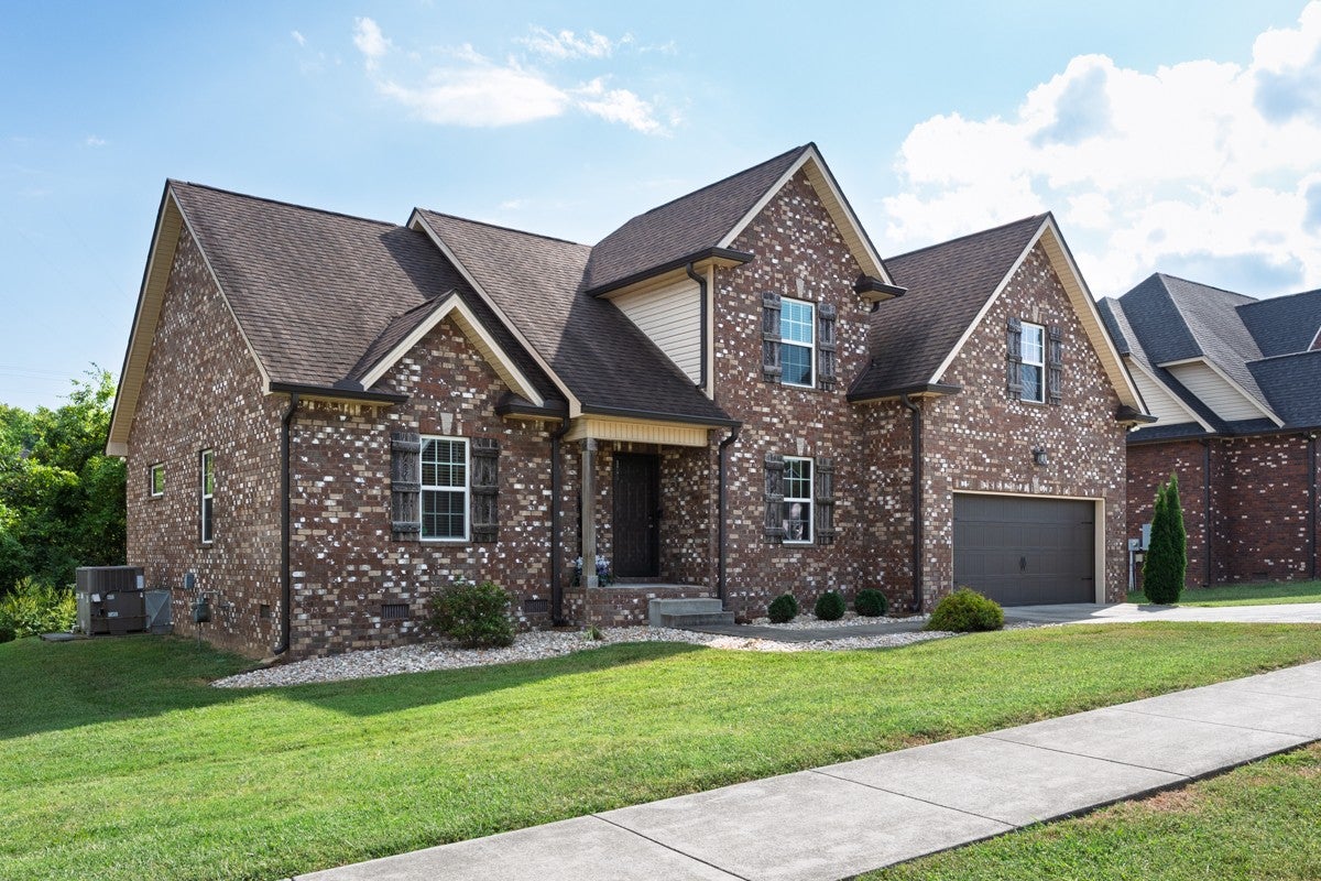 202 Hickory Pointe Dr