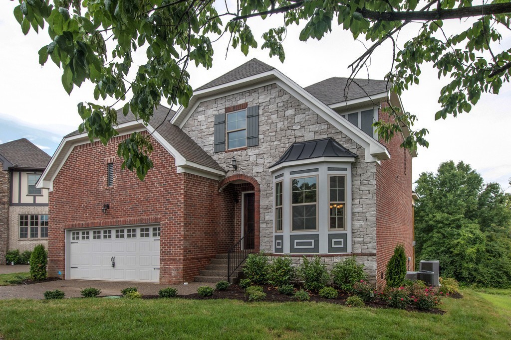 705 Harpeth Knoll Ct