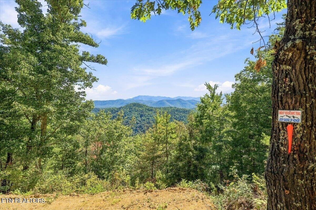 462 Middle Creek Rd