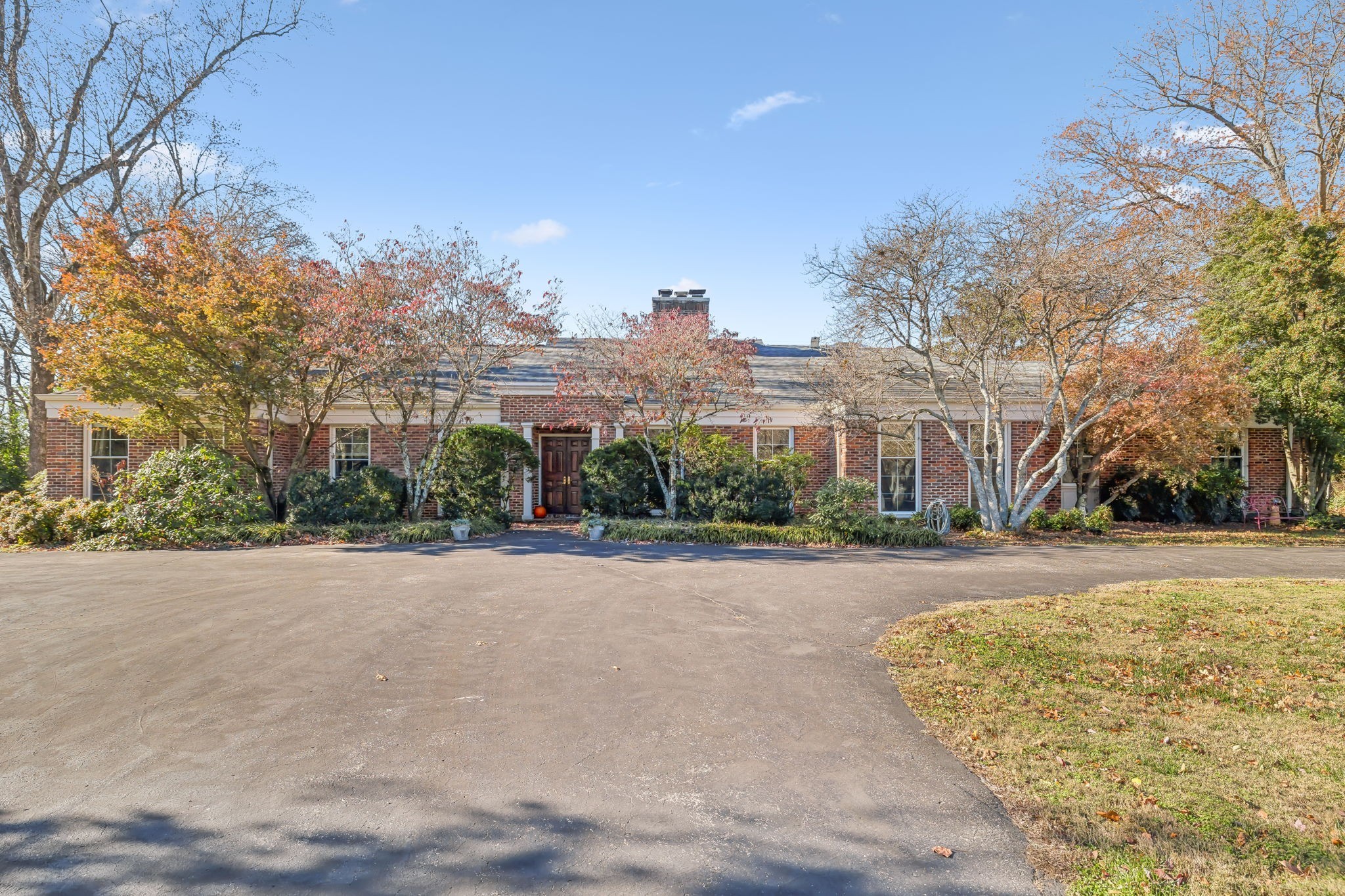 115 Vossland Dr