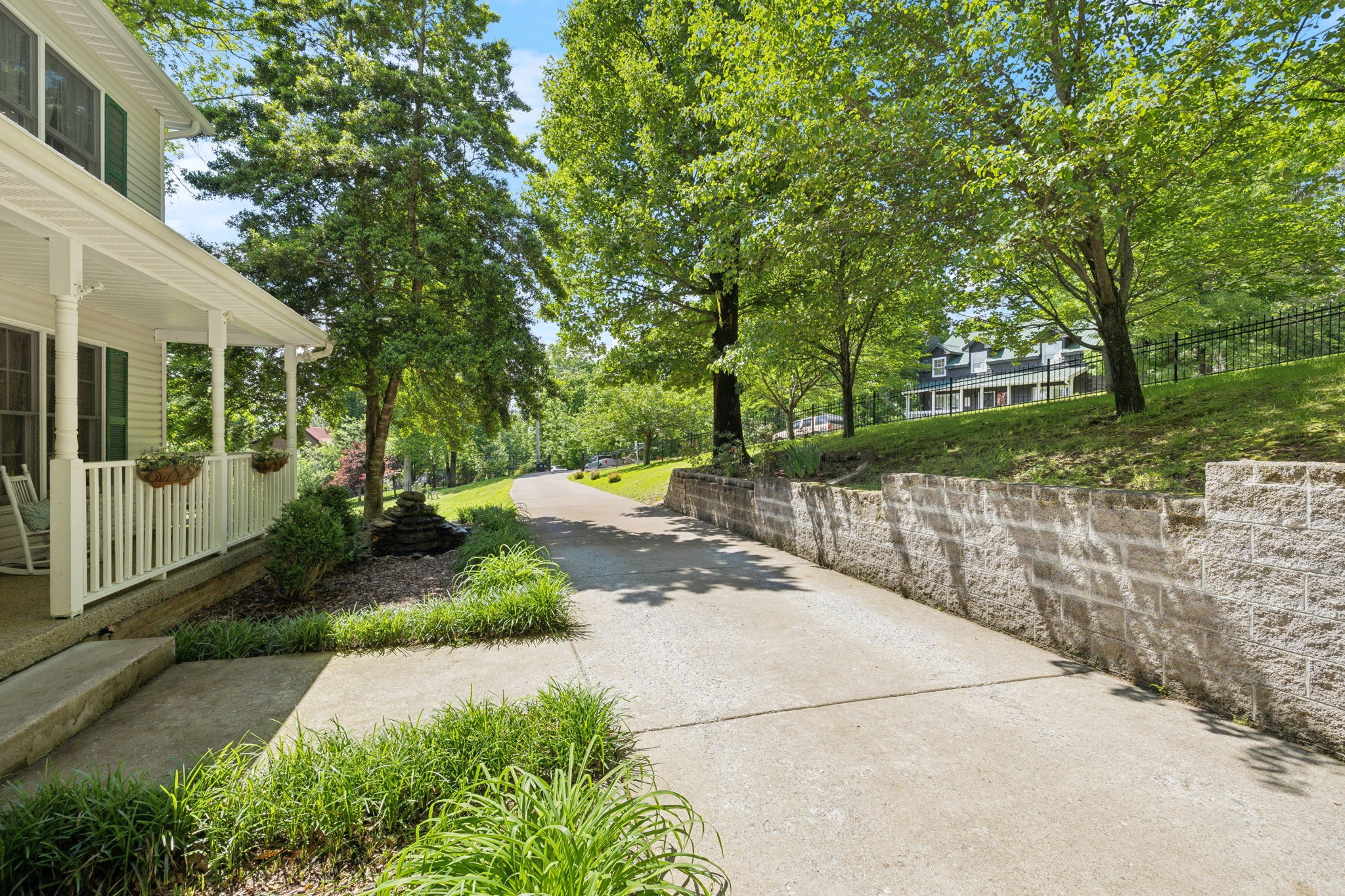 4477 Pine Dr