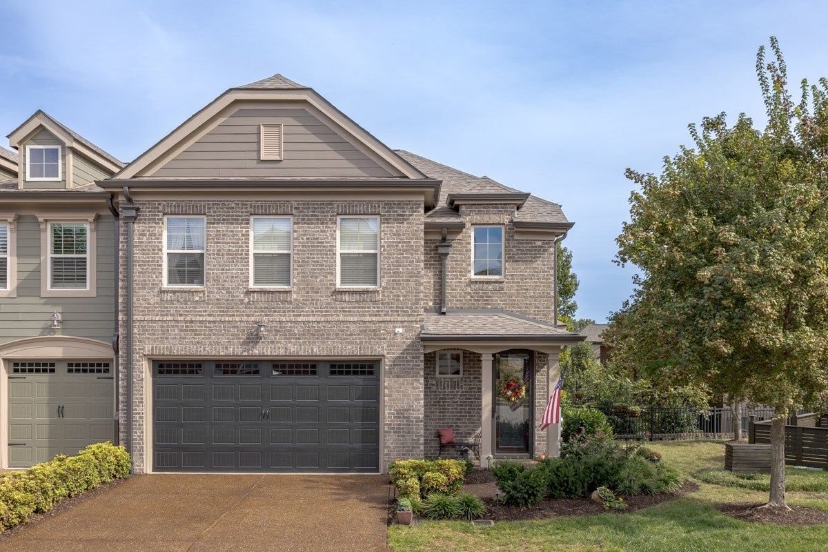 900 Silkwood Cir