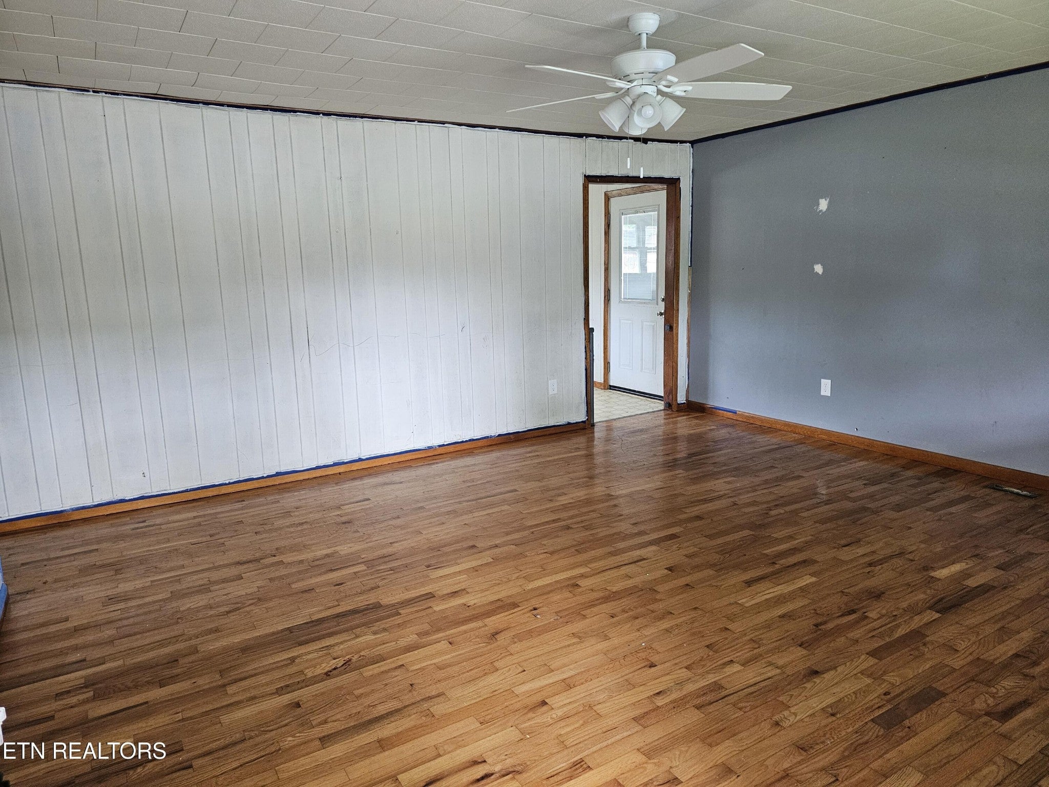 306 Wilson Hurst St