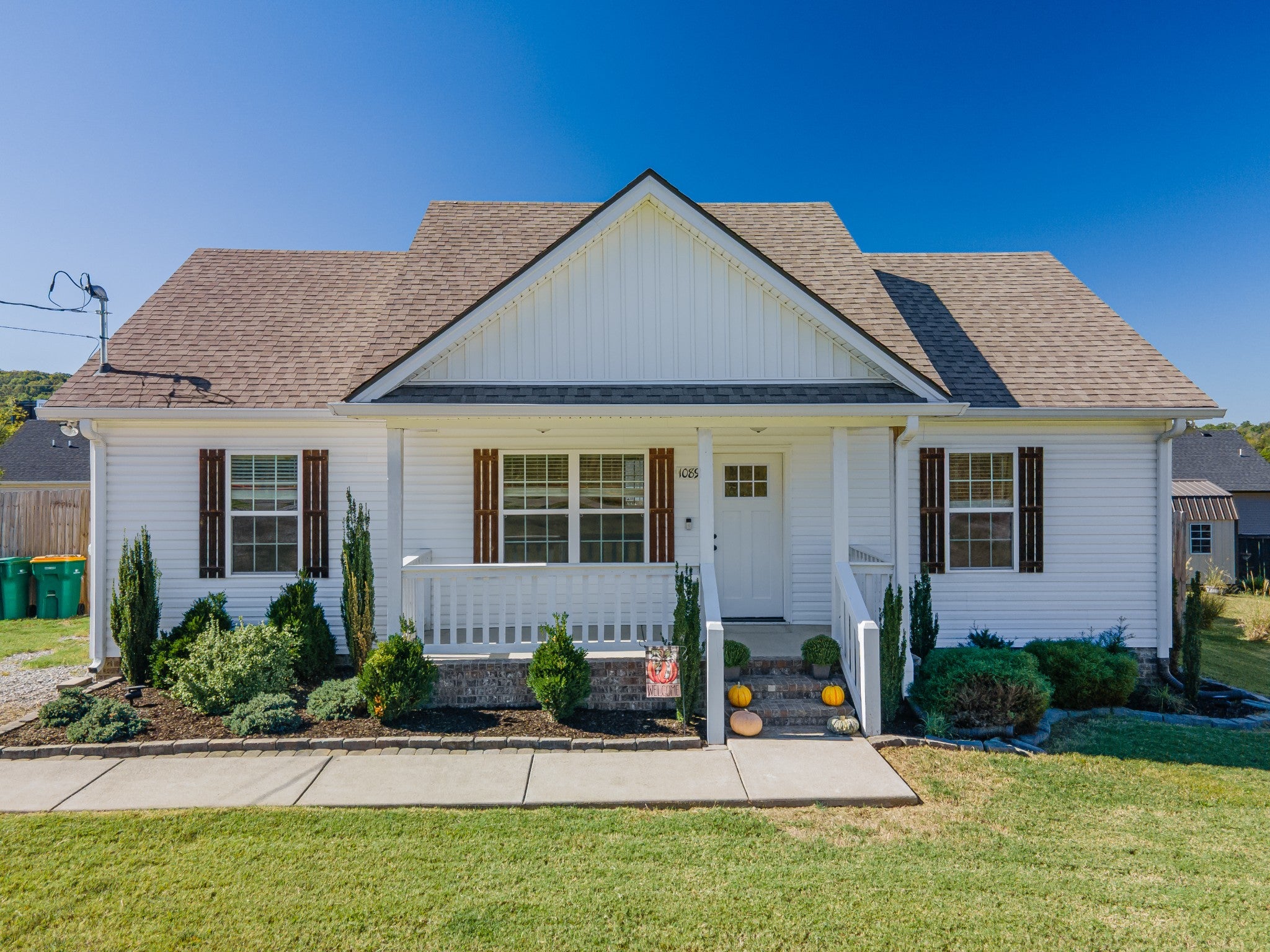 1089 Globe Rd