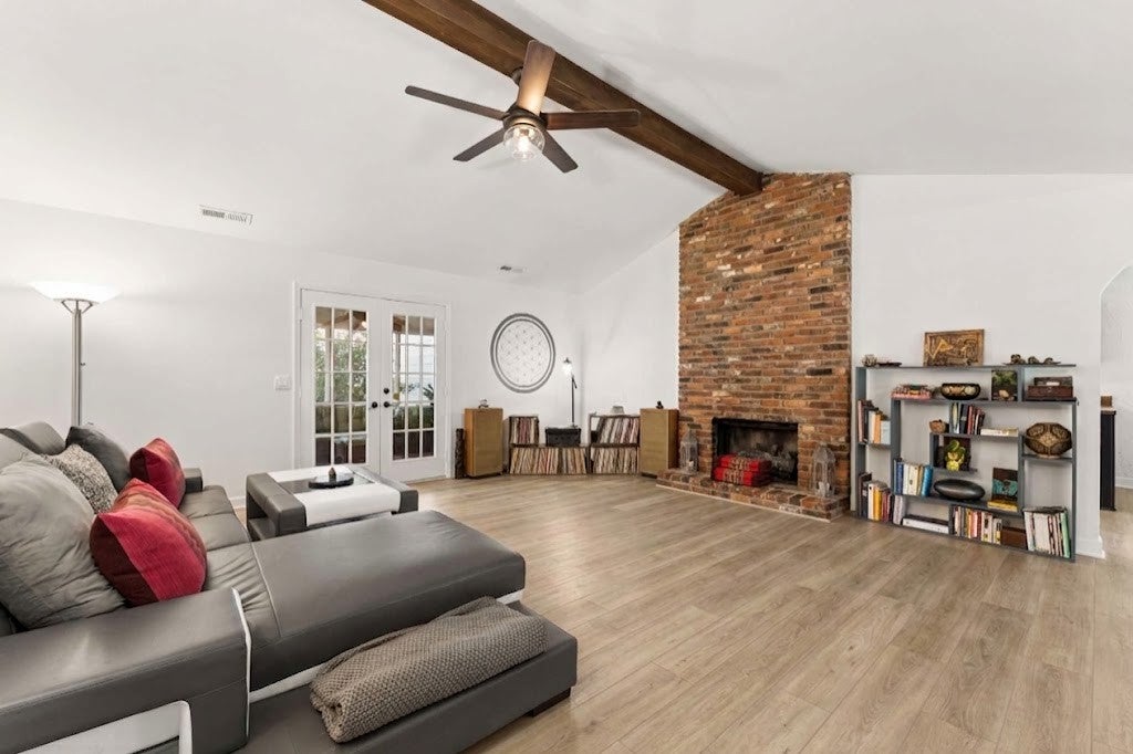 1006 Boxwood Dr