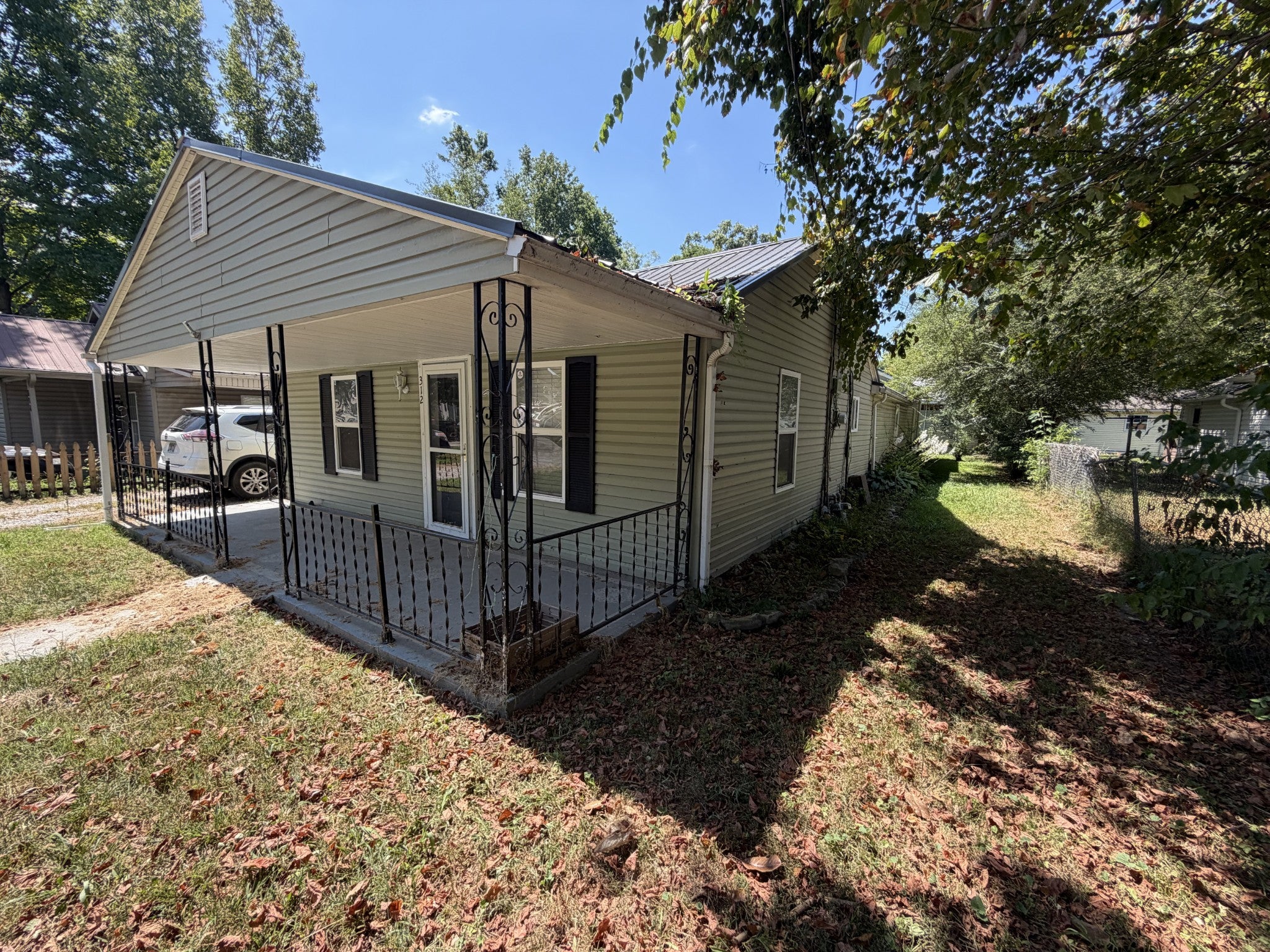 312 Gentry St