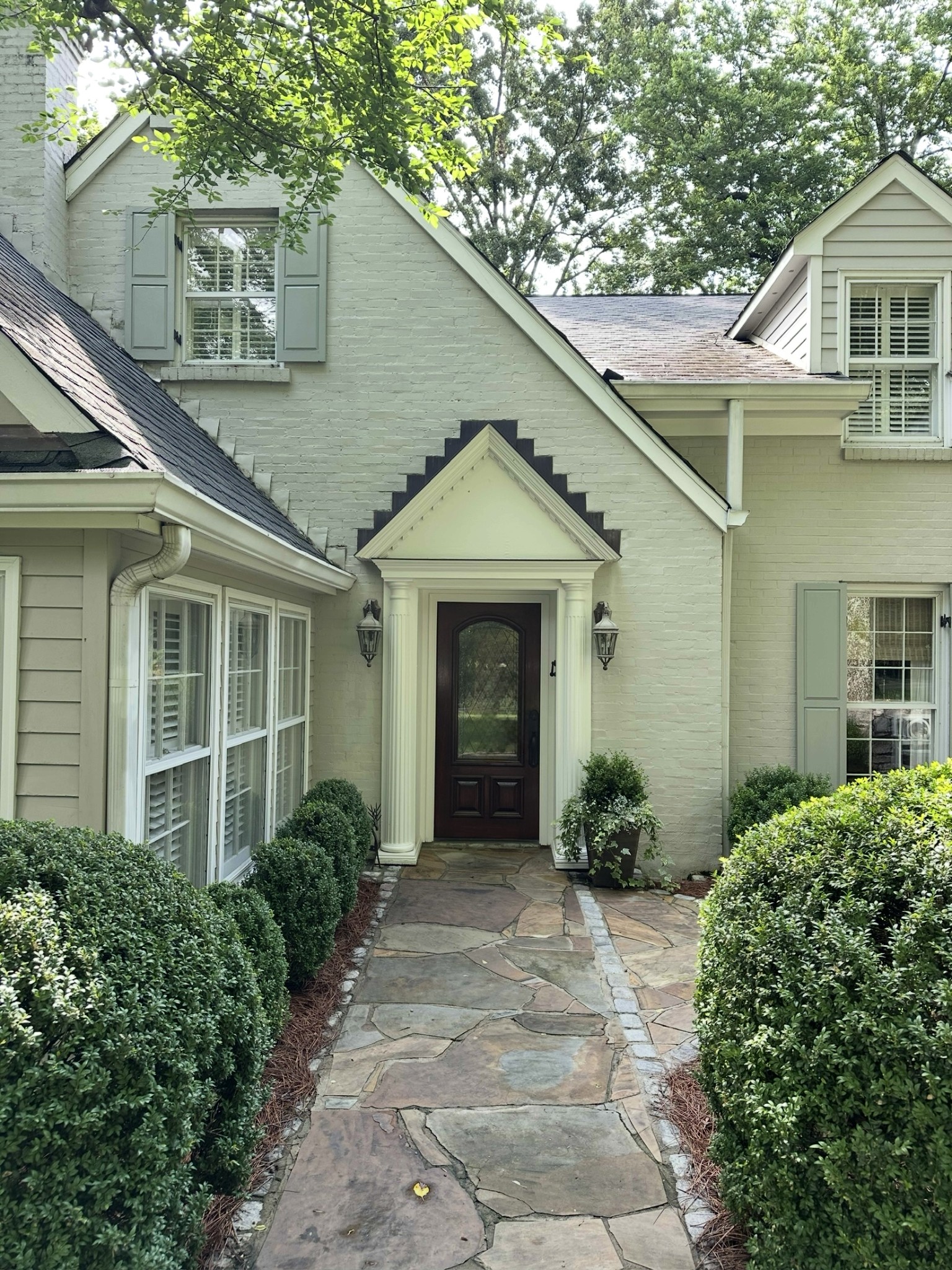500 Westview Ave