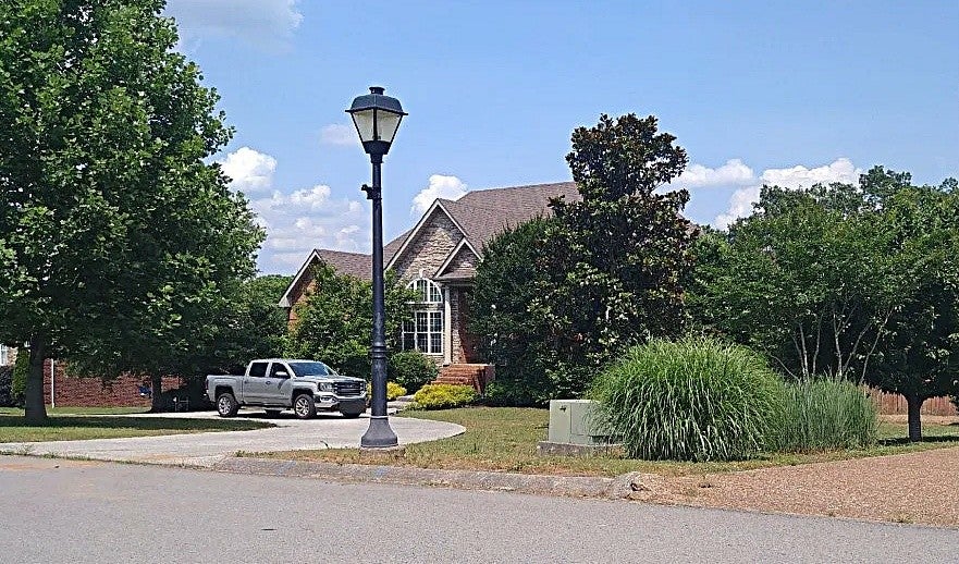 1812 Pointe Ct