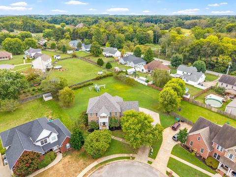 1013 Fox Hollow Pl Adams TN 37010