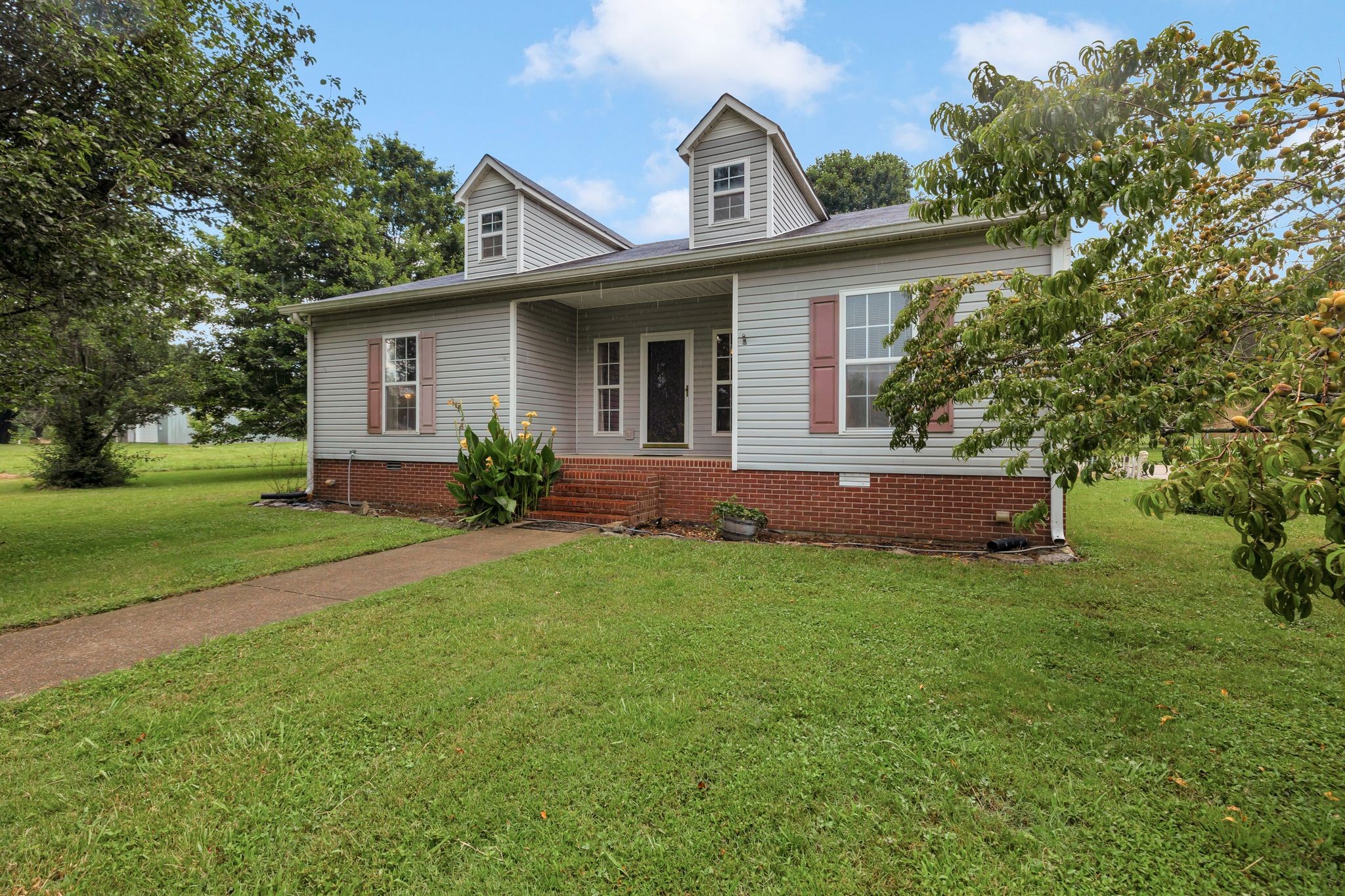 876 Monument Rd