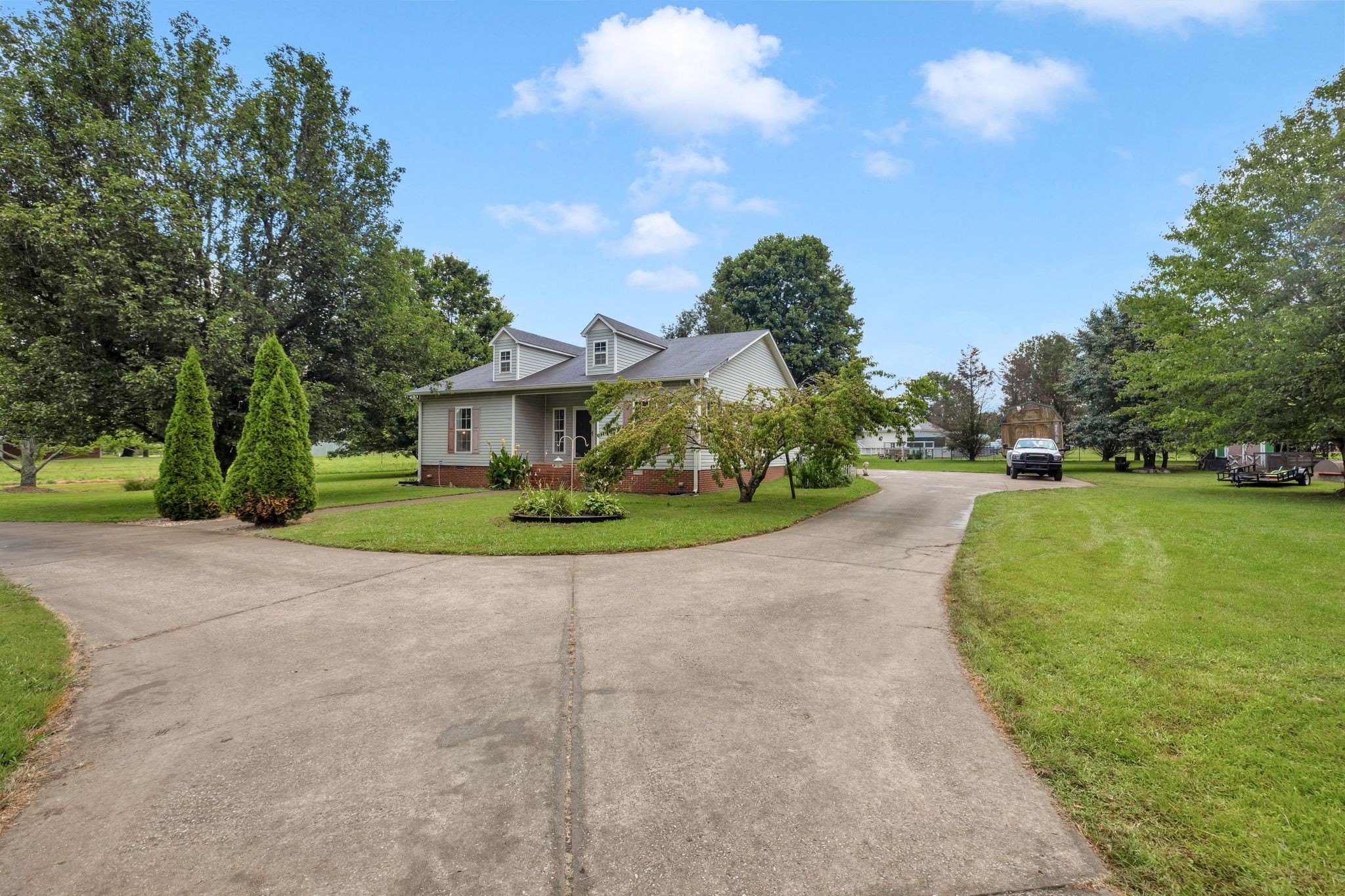 876 Monument Rd