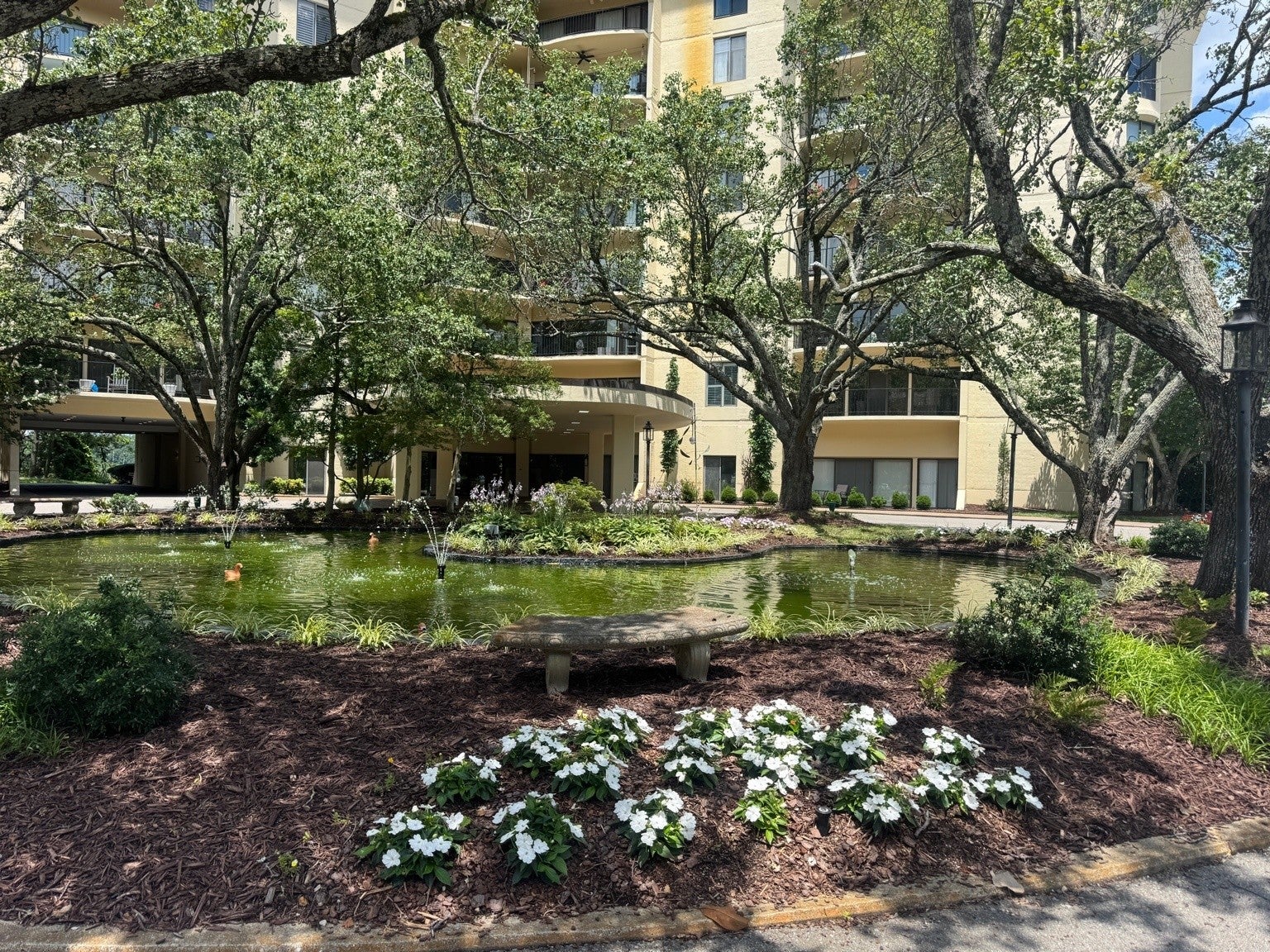 3-bed condo for sale in Nashville, TN 37205, 6666 Brookmont Ter 208 6666 Brookmont Ter 208, Nashville TN 37205 3-bed condo, photo 3 of 44