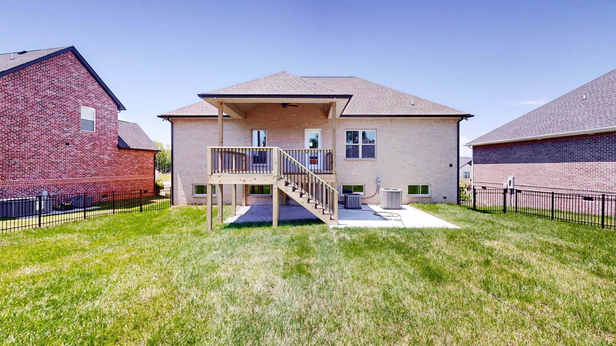 529 Foxglove Ln