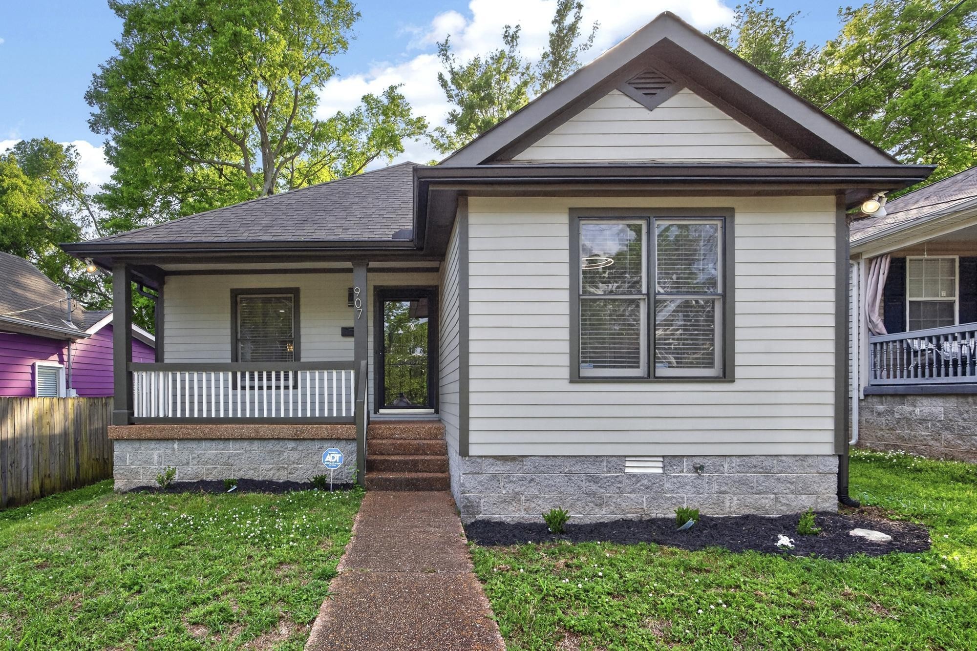 Photo 1 of 40 — 907 11th Ave N, Nashville, TN 37208