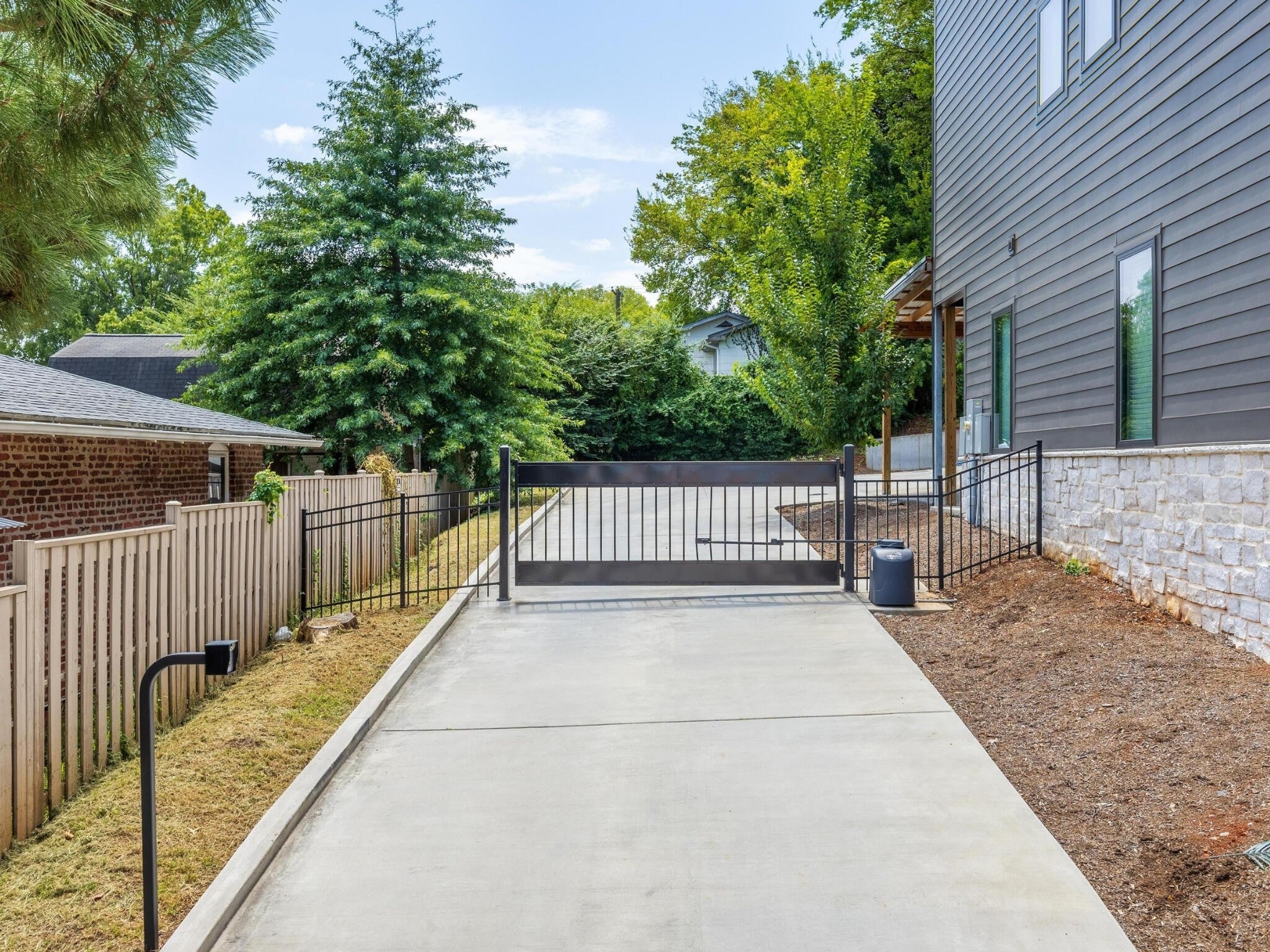 1036 E 4th Street 103