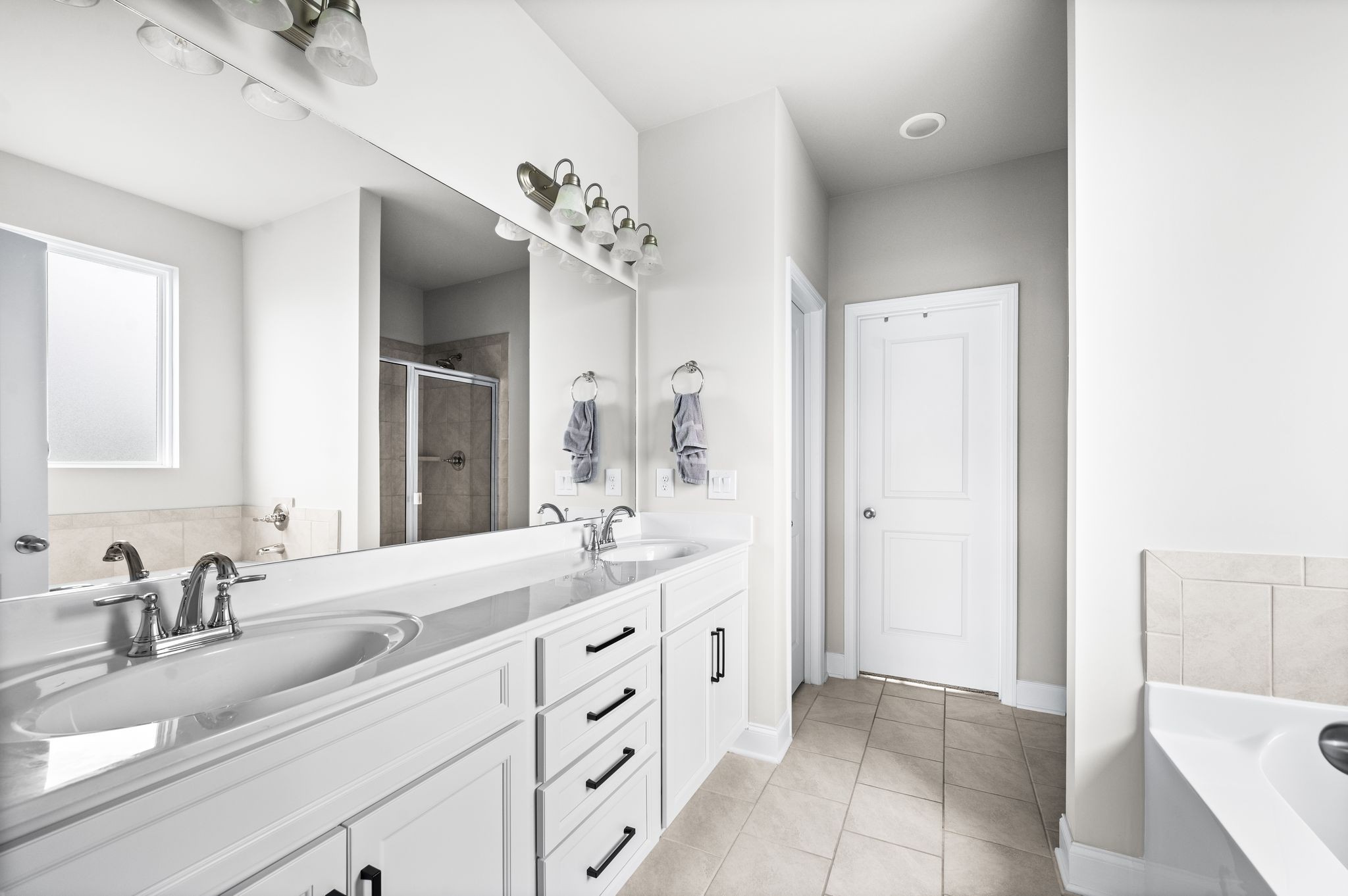 Mount Juliet, Tennessee 37122, United States, 4 Bedrooms Bedrooms, ,3 BathroomsBathrooms,Residential,Active,155987