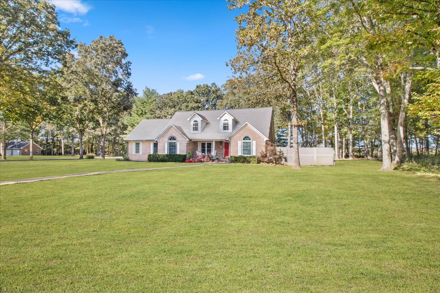48 Woodland Cir