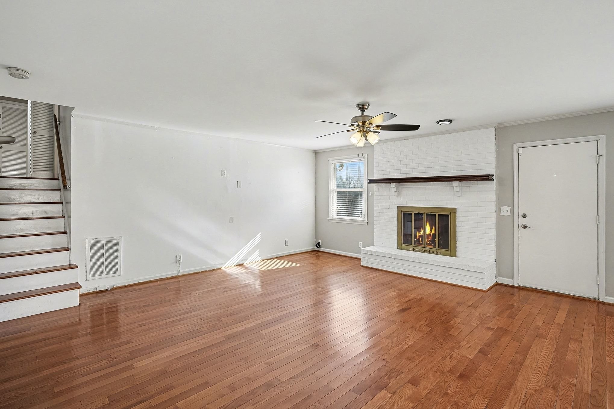 4313 Golden Hills Dr