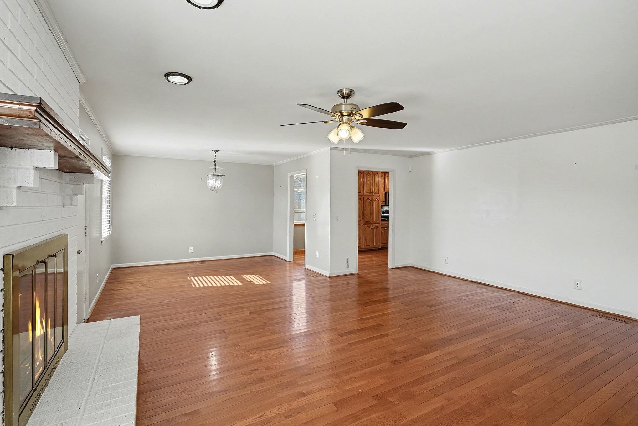 4313 Golden Hills Dr