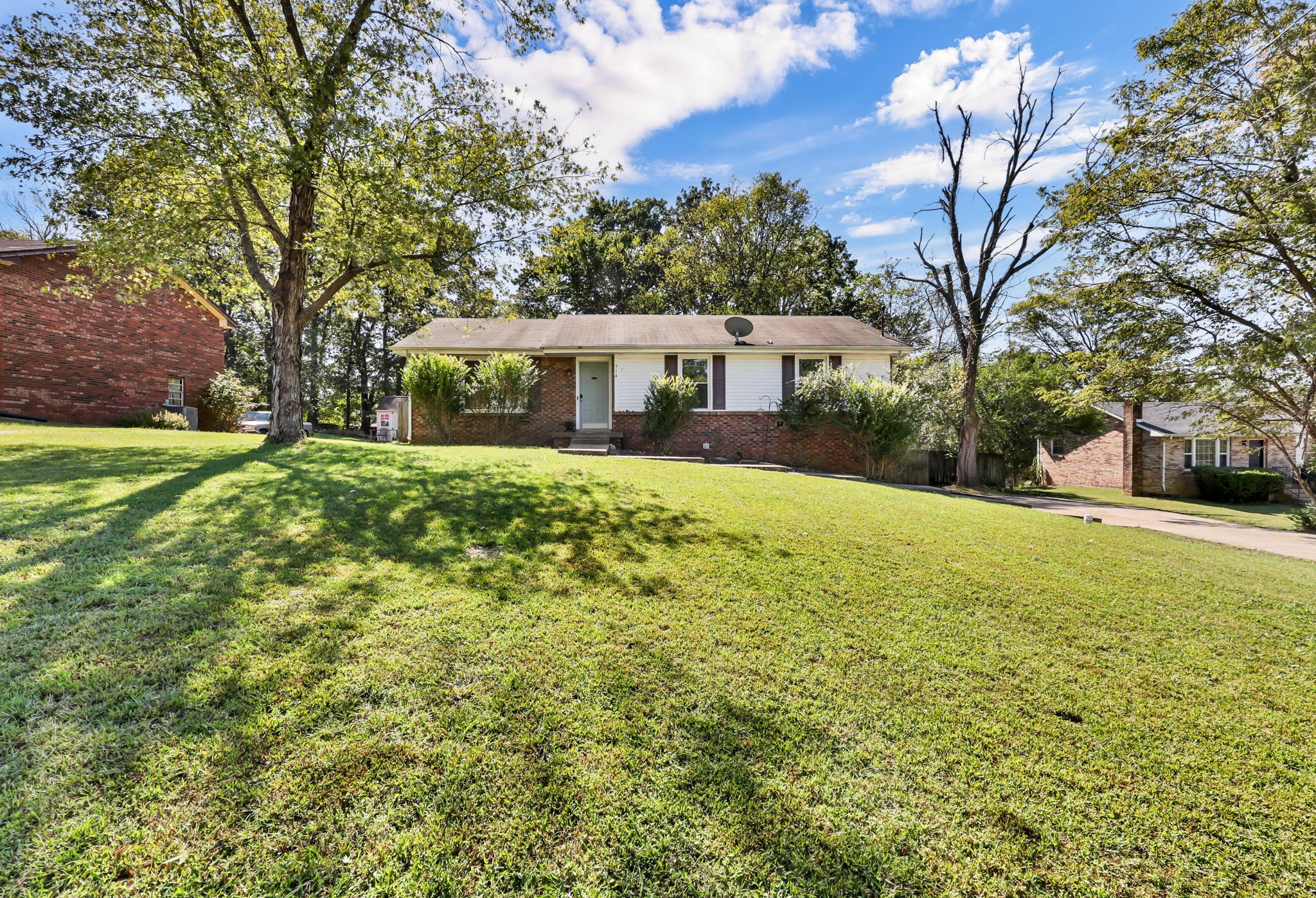 Clarksville, Tennessee 37042, United States, 3 Bedrooms Bedrooms, ,2 BathroomsBathrooms,Residential,Active,226578