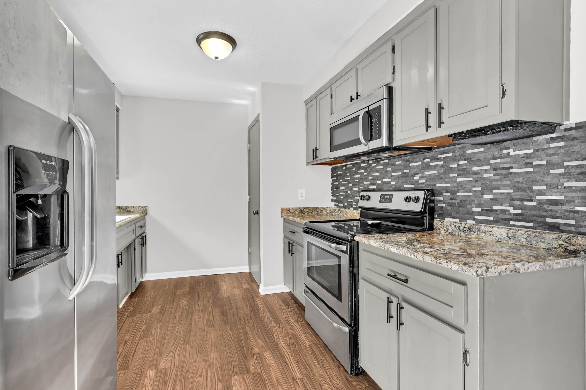 Clarksville, Tennessee 37042, United States, 3 Bedrooms Bedrooms, ,2 BathroomsBathrooms,Residential,Active,226578