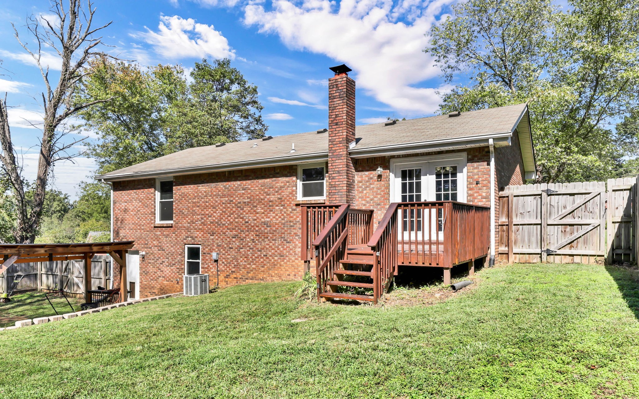 Clarksville, Tennessee 37042, United States, 3 Bedrooms Bedrooms, ,2 BathroomsBathrooms,Residential,Active,226578