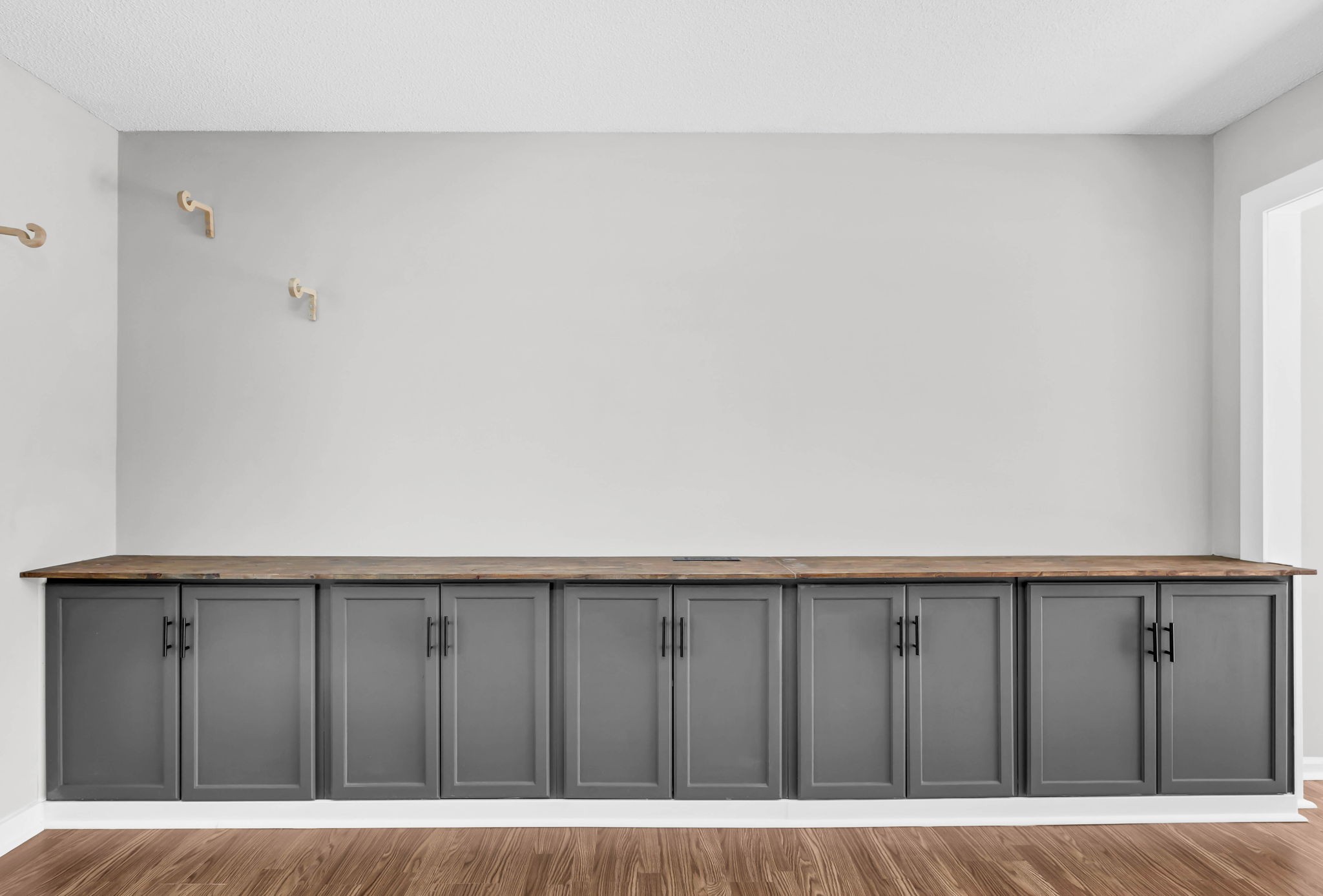 Clarksville, Tennessee 37042, United States, 3 Bedrooms Bedrooms, ,2 BathroomsBathrooms,Residential,Active,226578