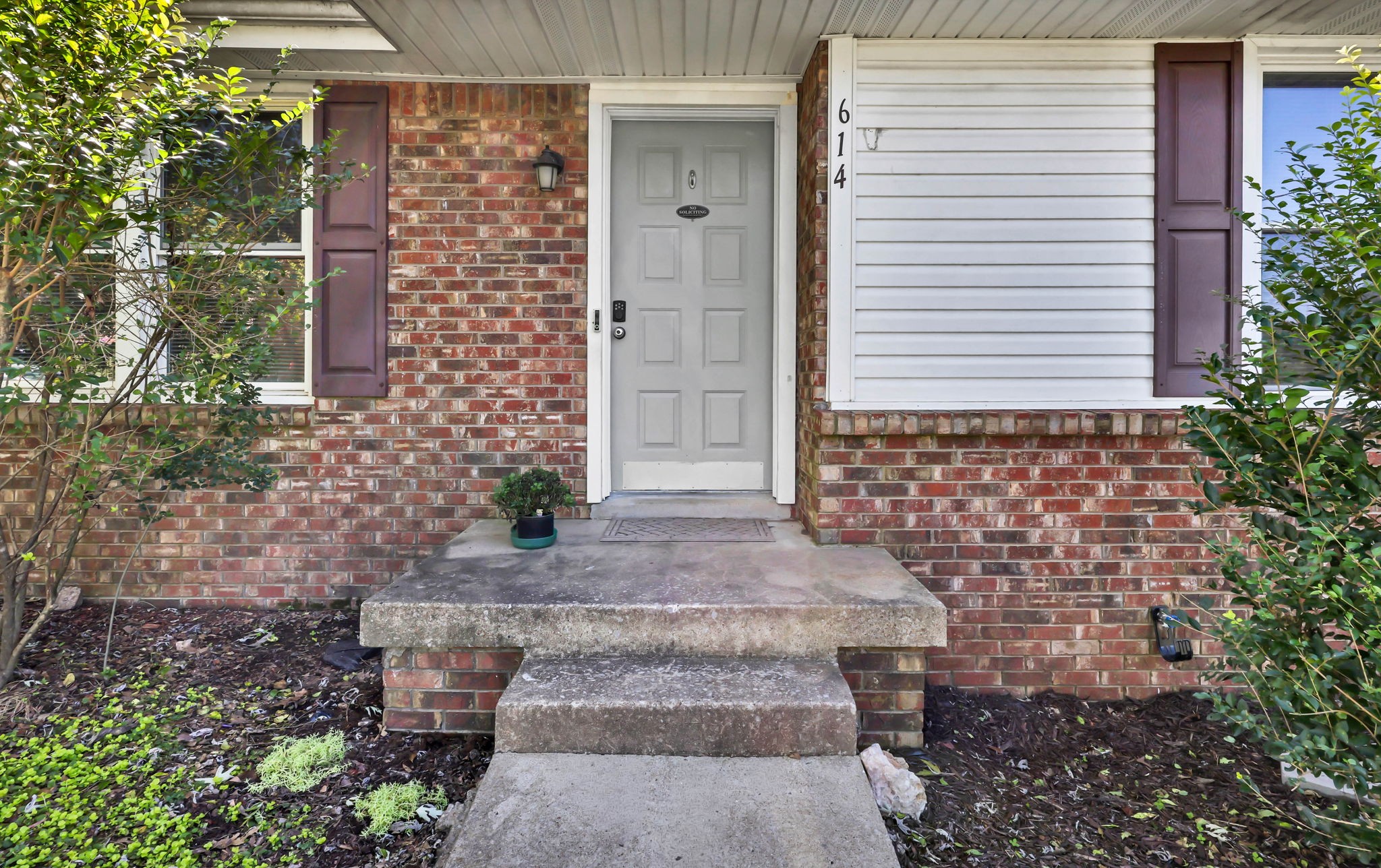 Clarksville, Tennessee 37042, United States, 3 Bedrooms Bedrooms, ,2 BathroomsBathrooms,Residential,Active,226578