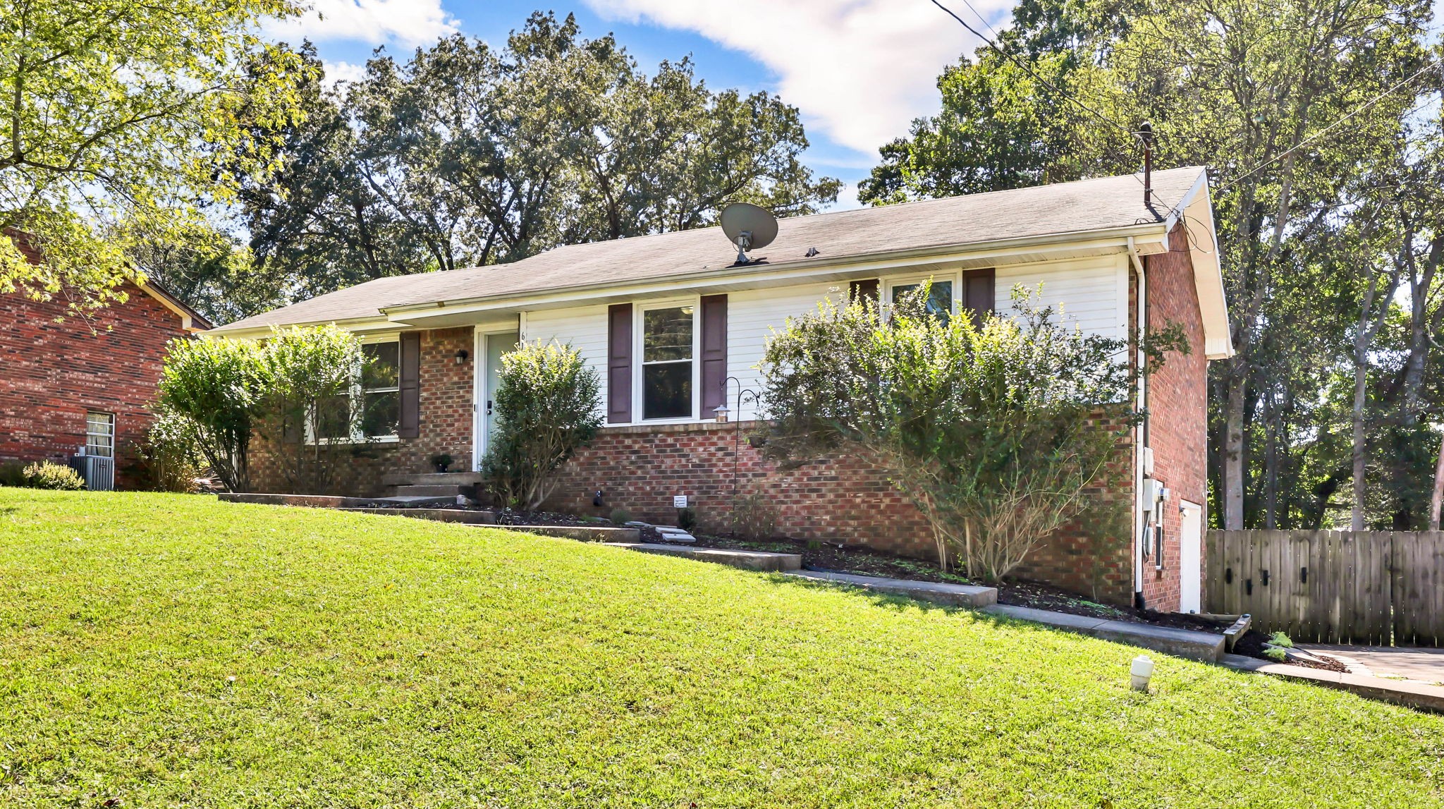 Clarksville, Tennessee 37042, United States, 3 Bedrooms Bedrooms, ,2 BathroomsBathrooms,Residential,Active,226578