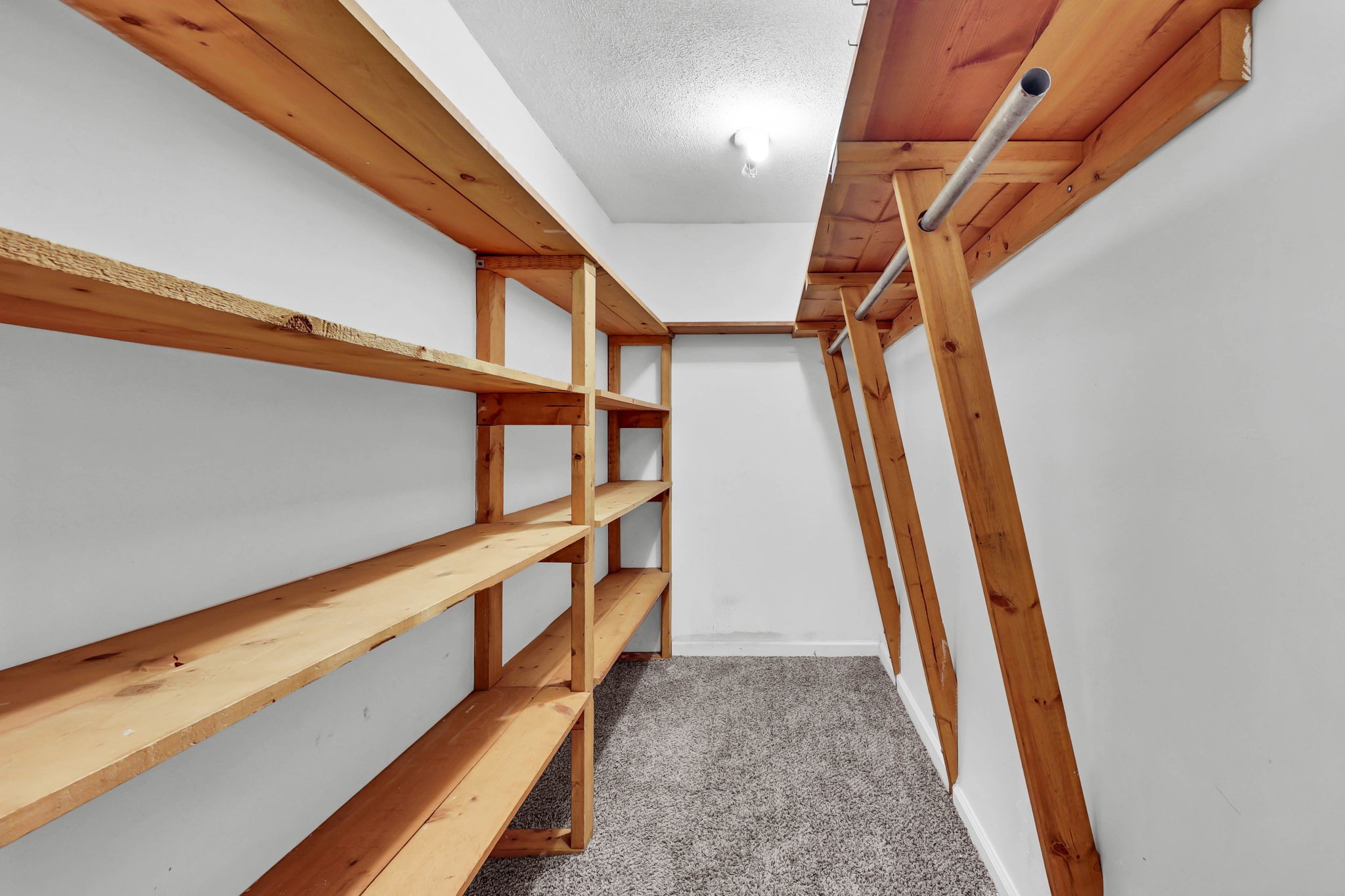 Clarksville, Tennessee 37042, United States, 3 Bedrooms Bedrooms, ,2 BathroomsBathrooms,Residential,Active,226578