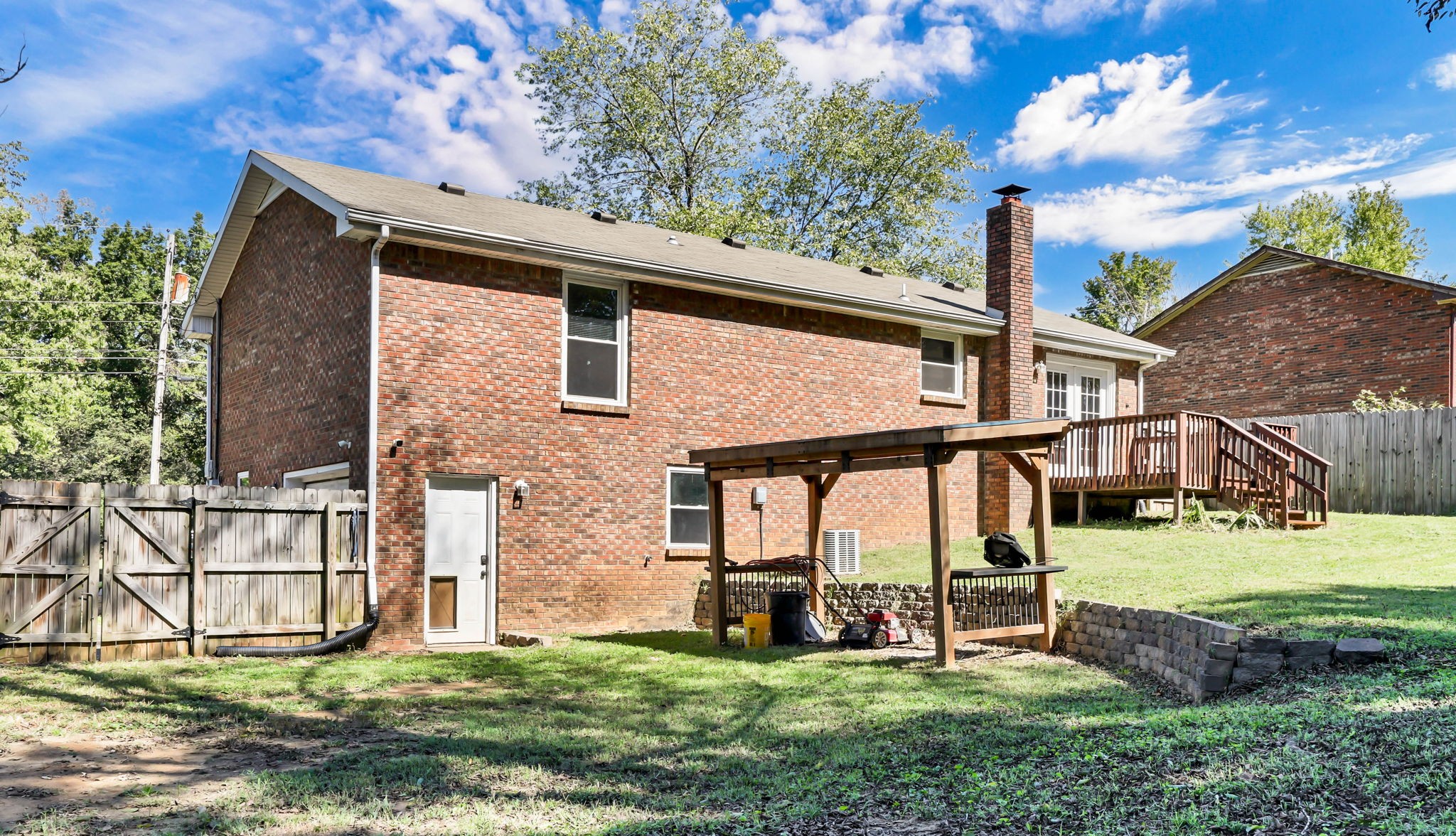 Clarksville, Tennessee 37042, United States, 3 Bedrooms Bedrooms, ,2 BathroomsBathrooms,Residential,Active,226578