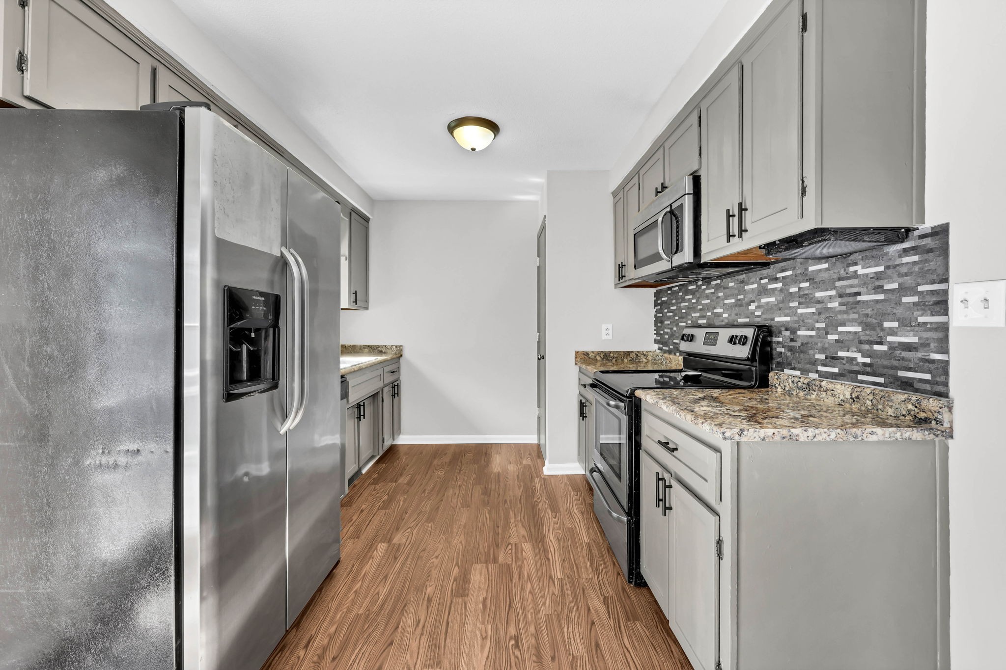 Clarksville, Tennessee 37042, United States, 3 Bedrooms Bedrooms, ,2 BathroomsBathrooms,Residential,Active,226578